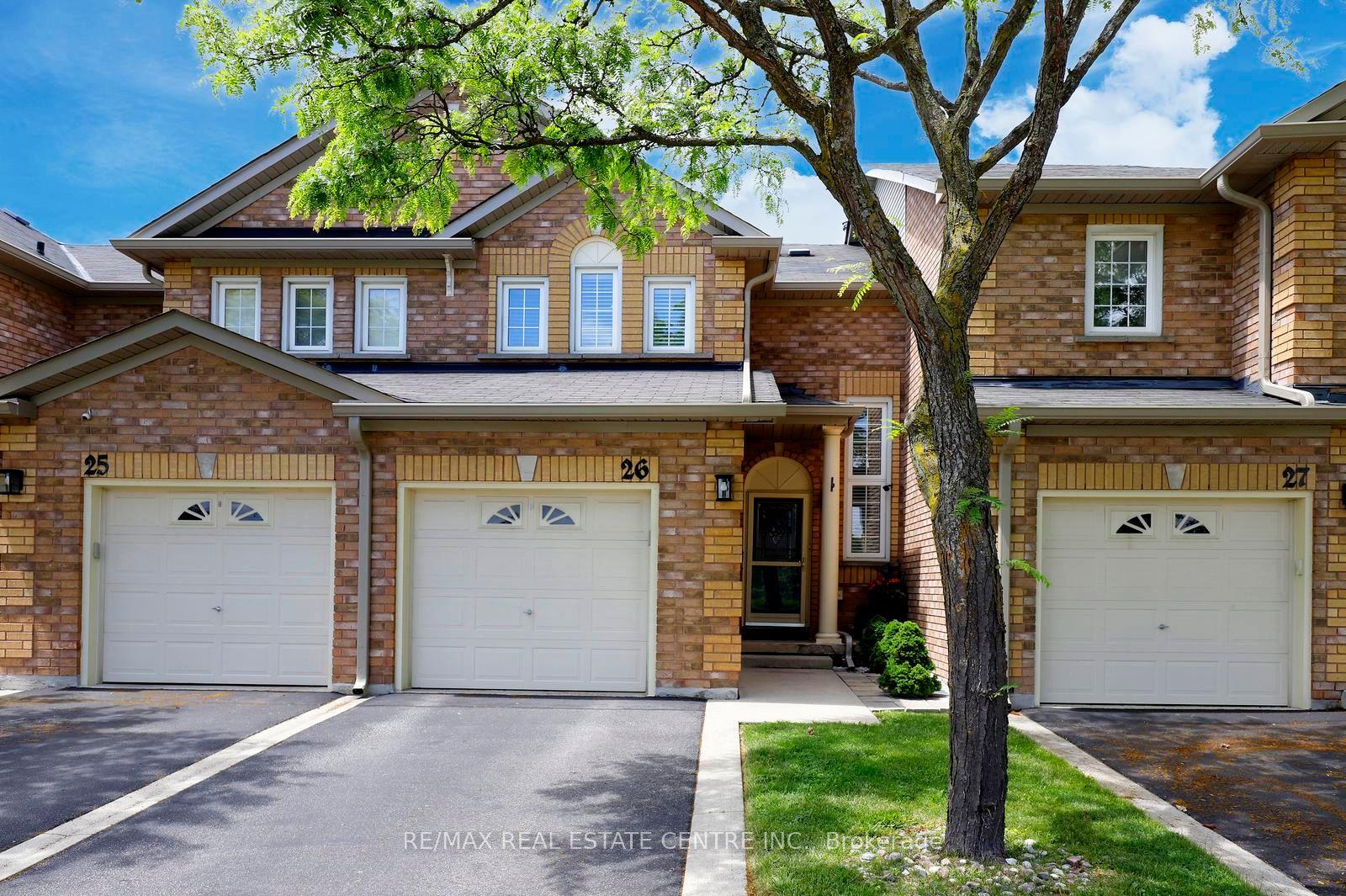 2022 Atkinson Drive 26 #26, Burlington — Condo Town for sale, photo 1