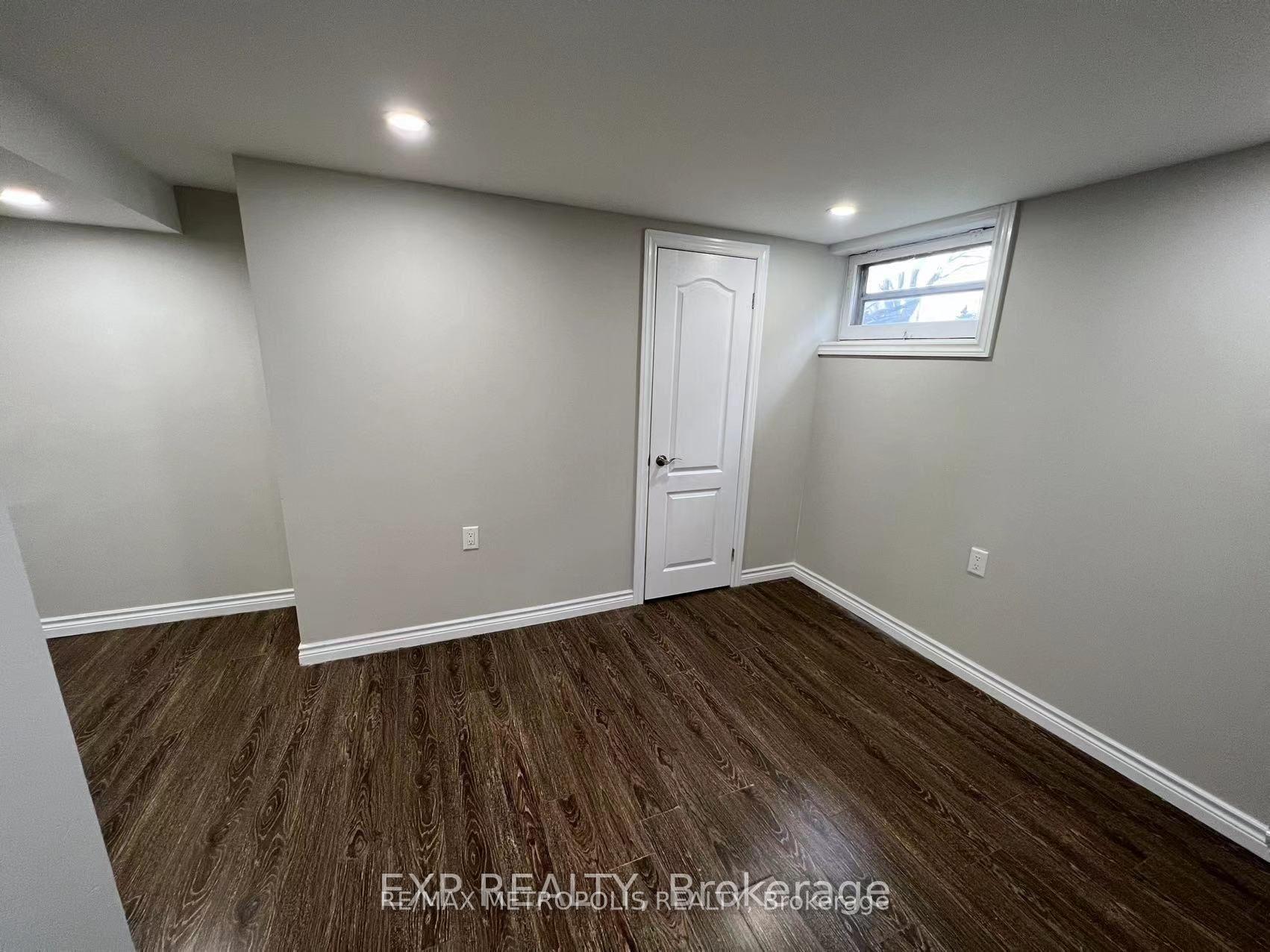 6 Mid Pines Road Bsmt #Bsmt, Toronto — Detached for lease, photo 1