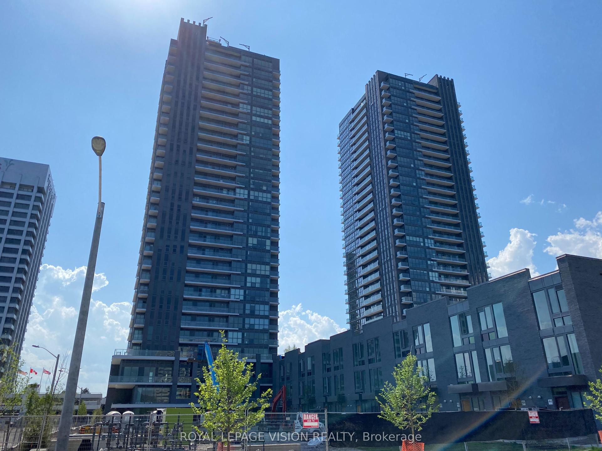 2 Sonic Way 2708 #2708, Toronto — Condo for lease, photo 1