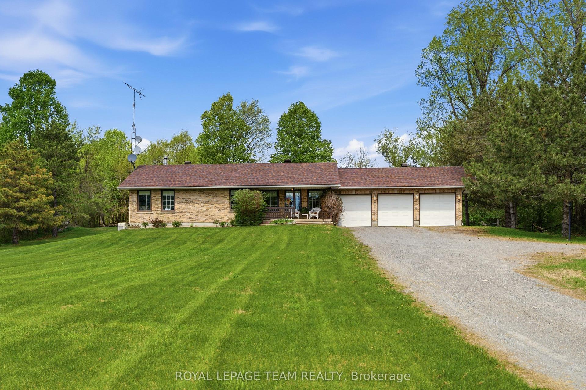 2754 Tatlock Road — photo 1