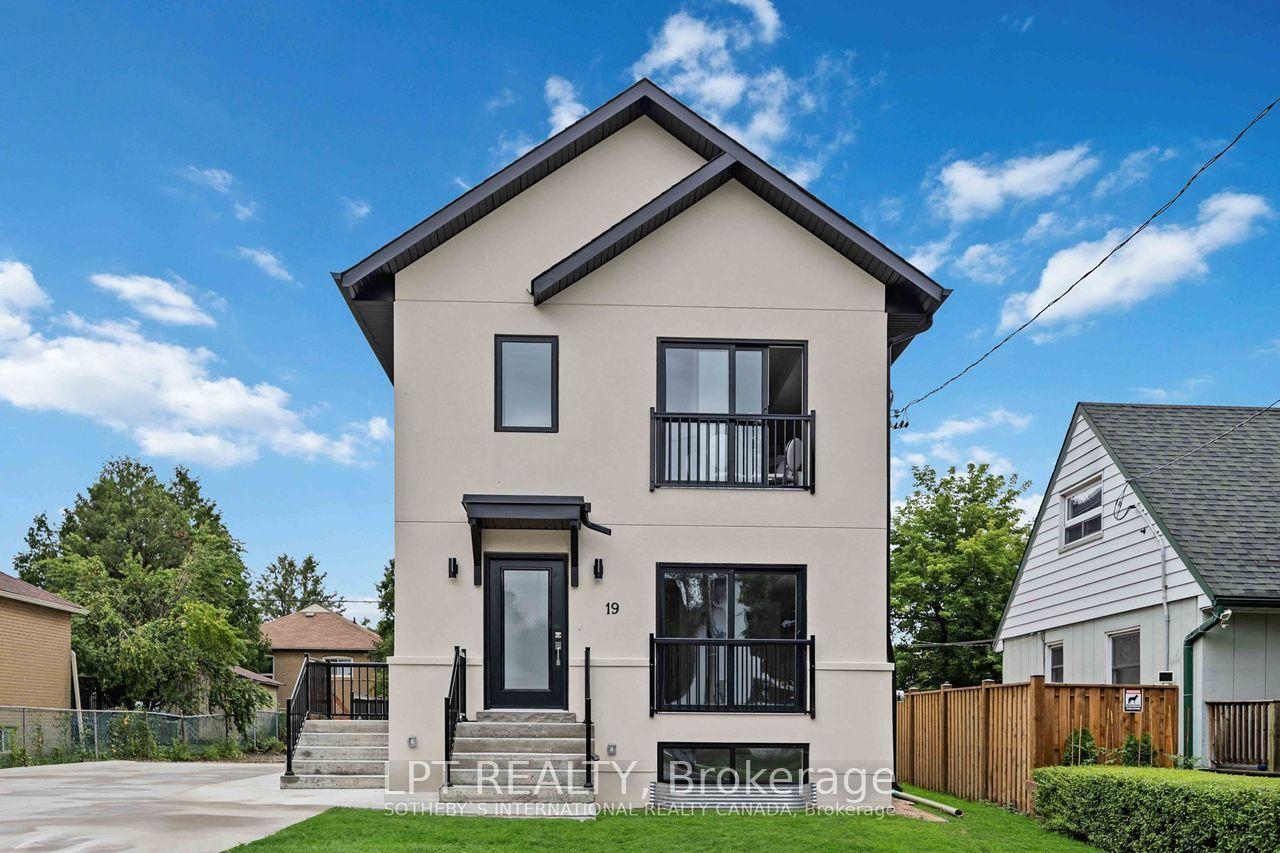 19 Hatfield Crescent 3 #3, Toronto — Multiplex for lease, photo 1