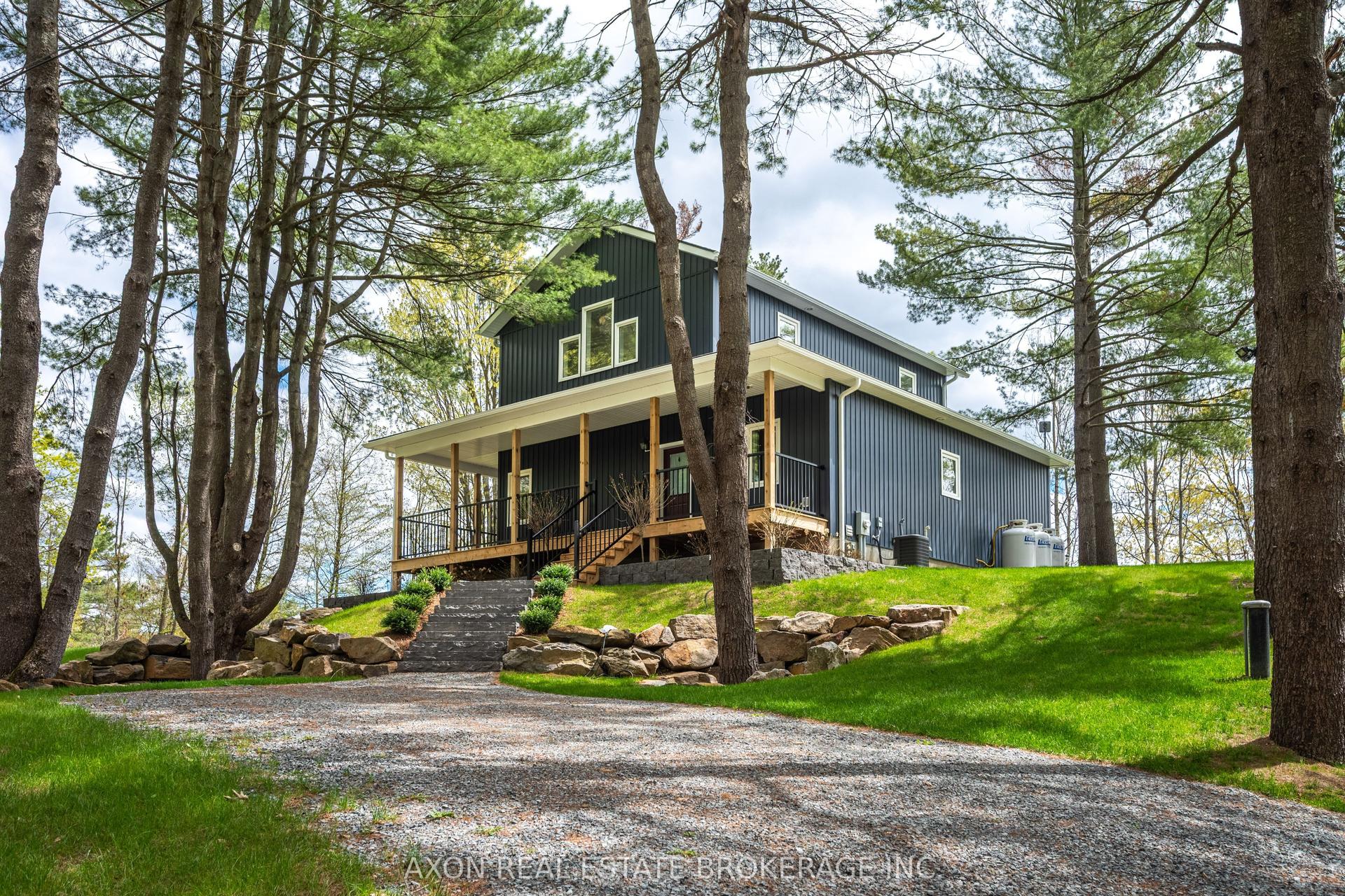 1022 Briscoe Bay Lane — photo 1