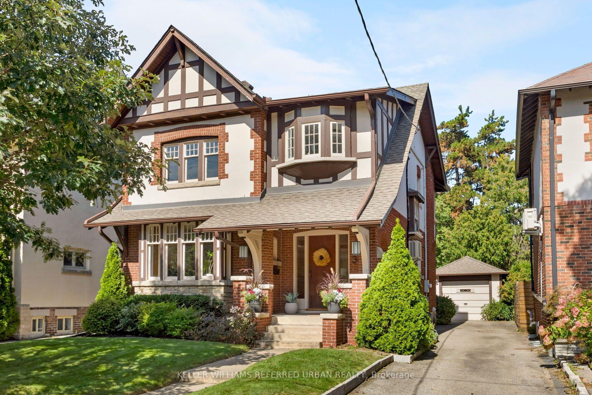 30 Baby Point Road, Toronto — Detached for sale, photo 1