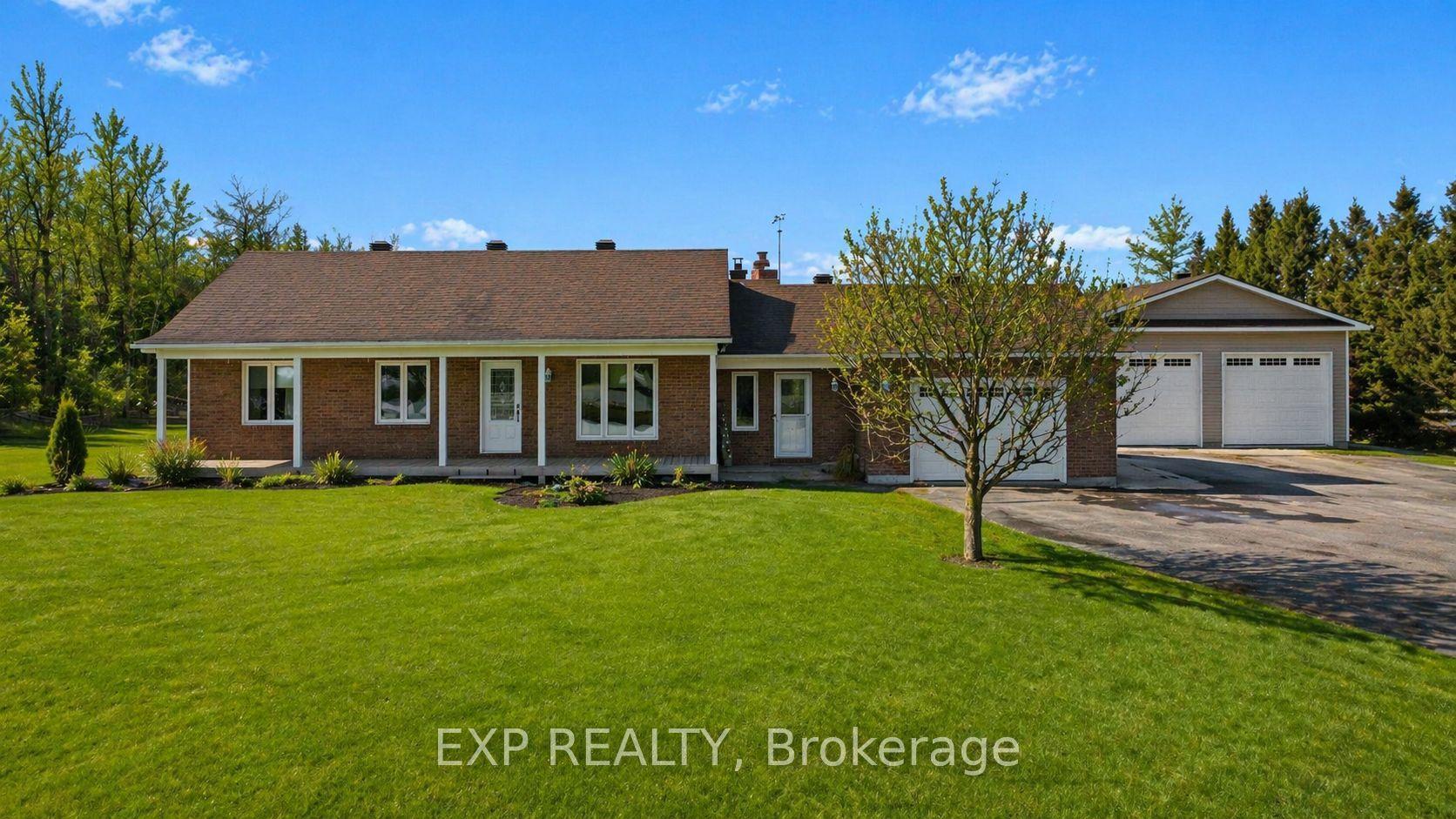 3238 Drouin Road — photo 1