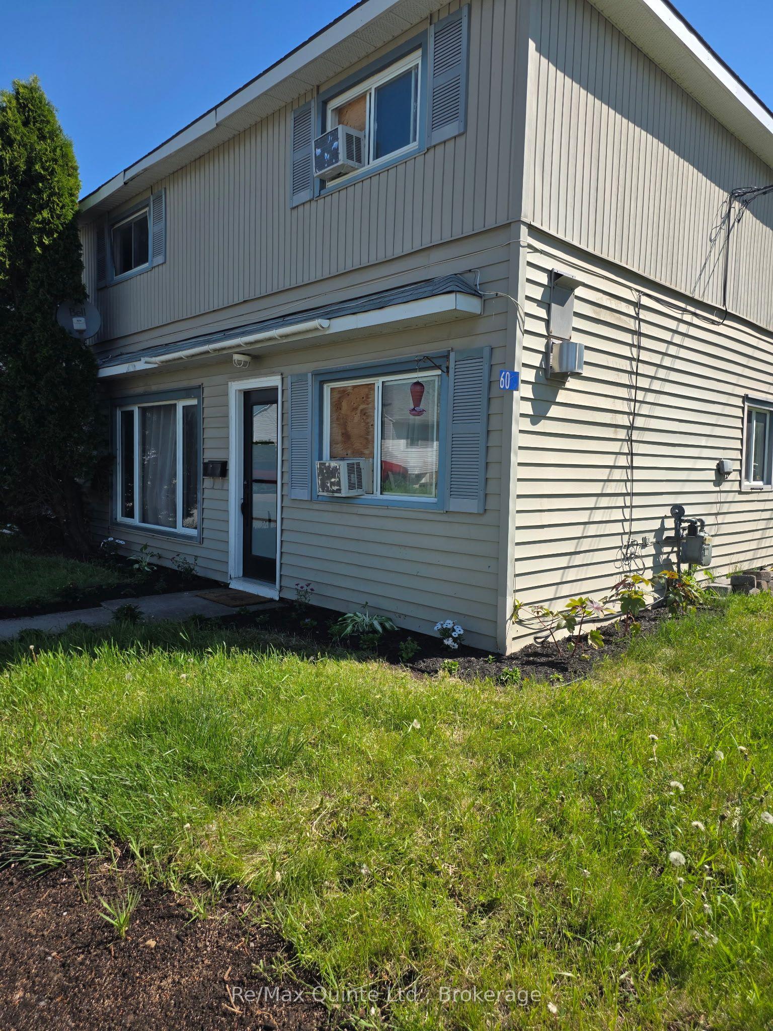 60 Oxford Road, Quinte West — Semi-Detached for sale, photo 1
