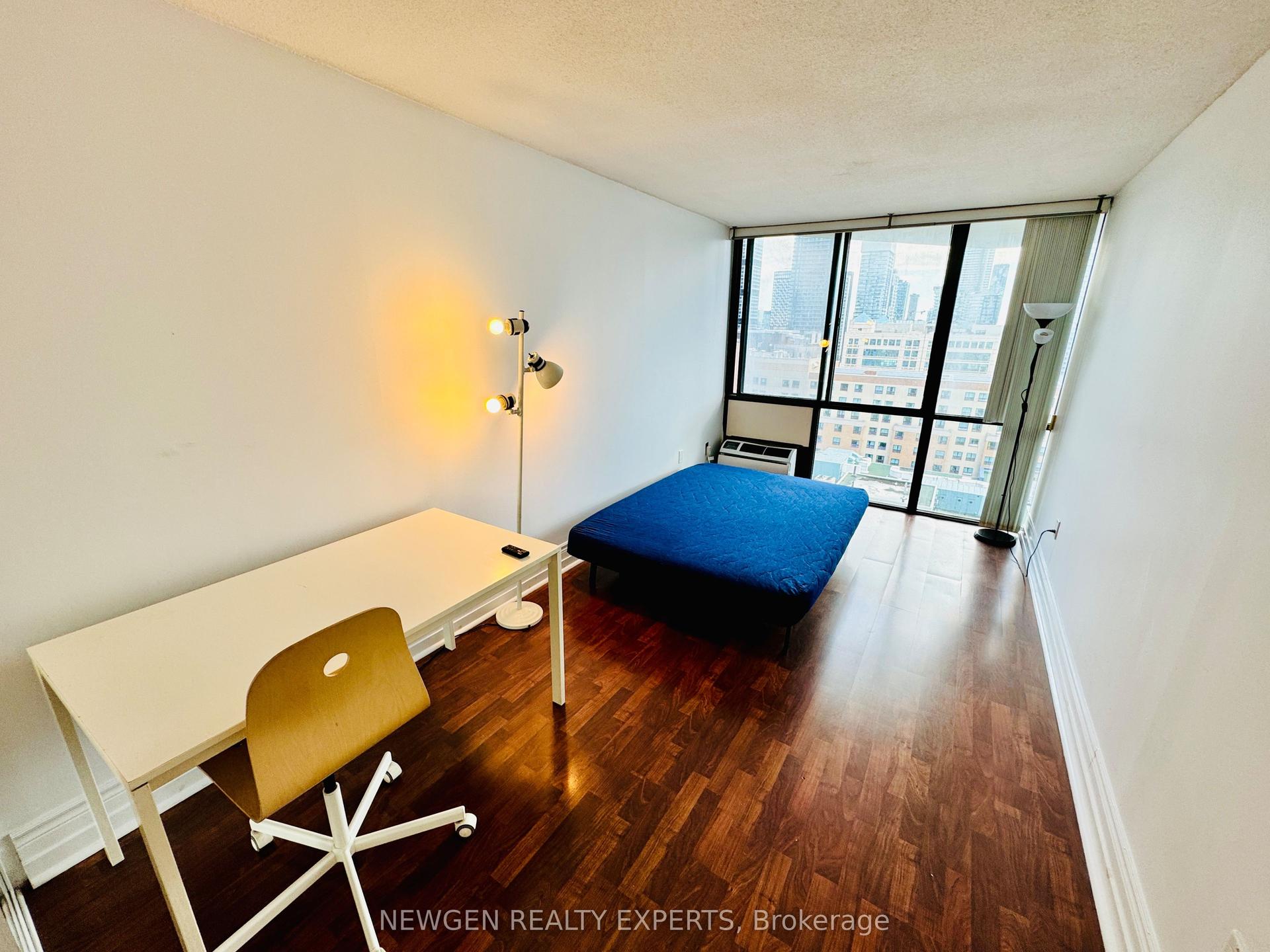 86 Gerrard Street E 14F #14F — photo 1
