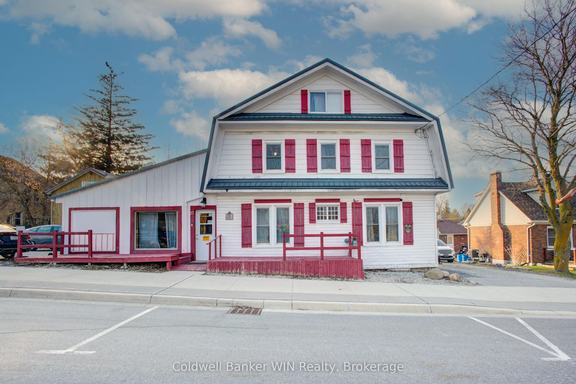 17 Arthur Street E — photo 1