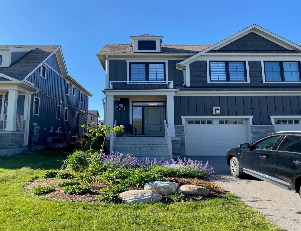 165 Yellow Birch Crescent — photo 1
