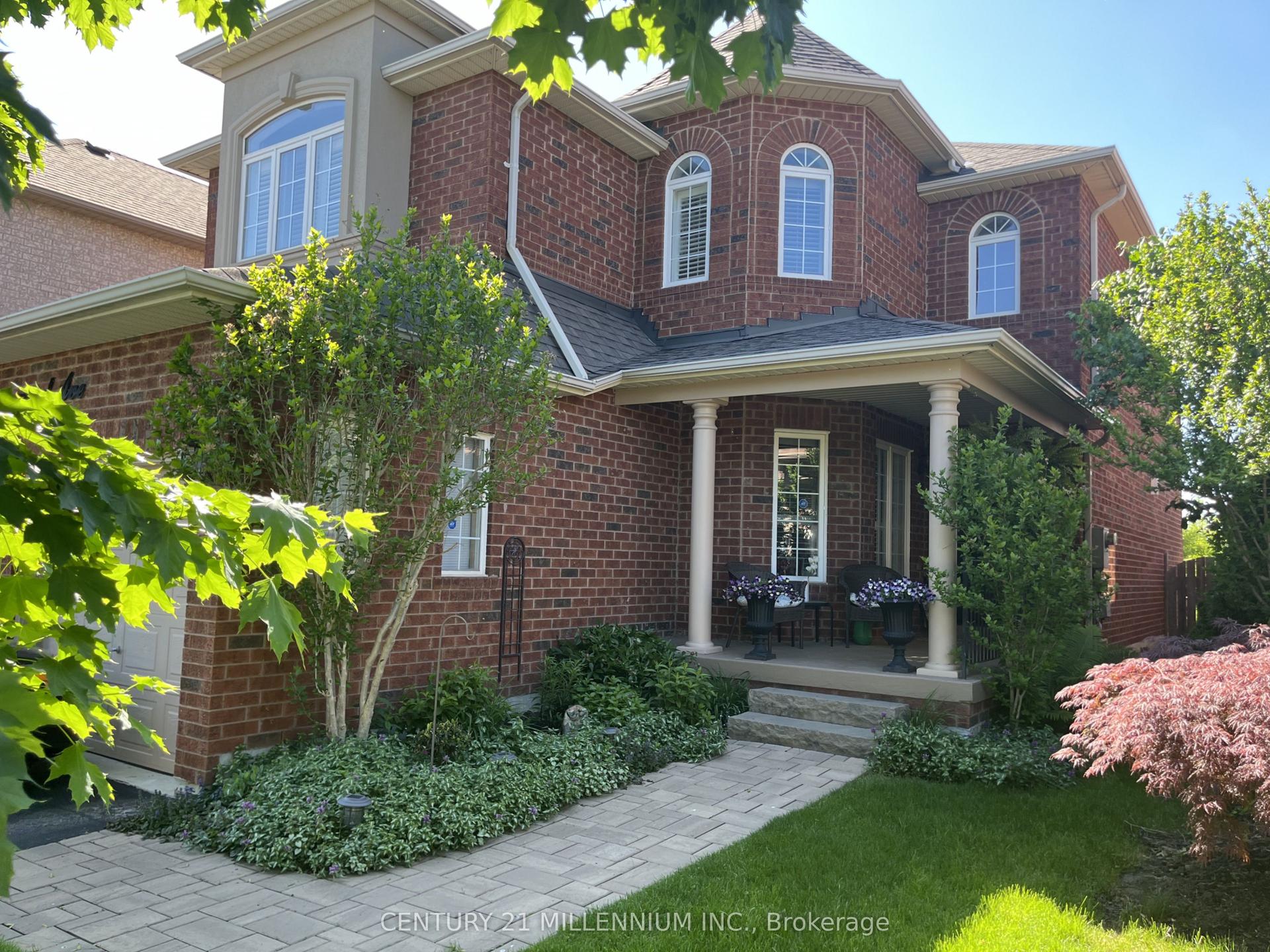 6 Collingwood Avenue — photo 1