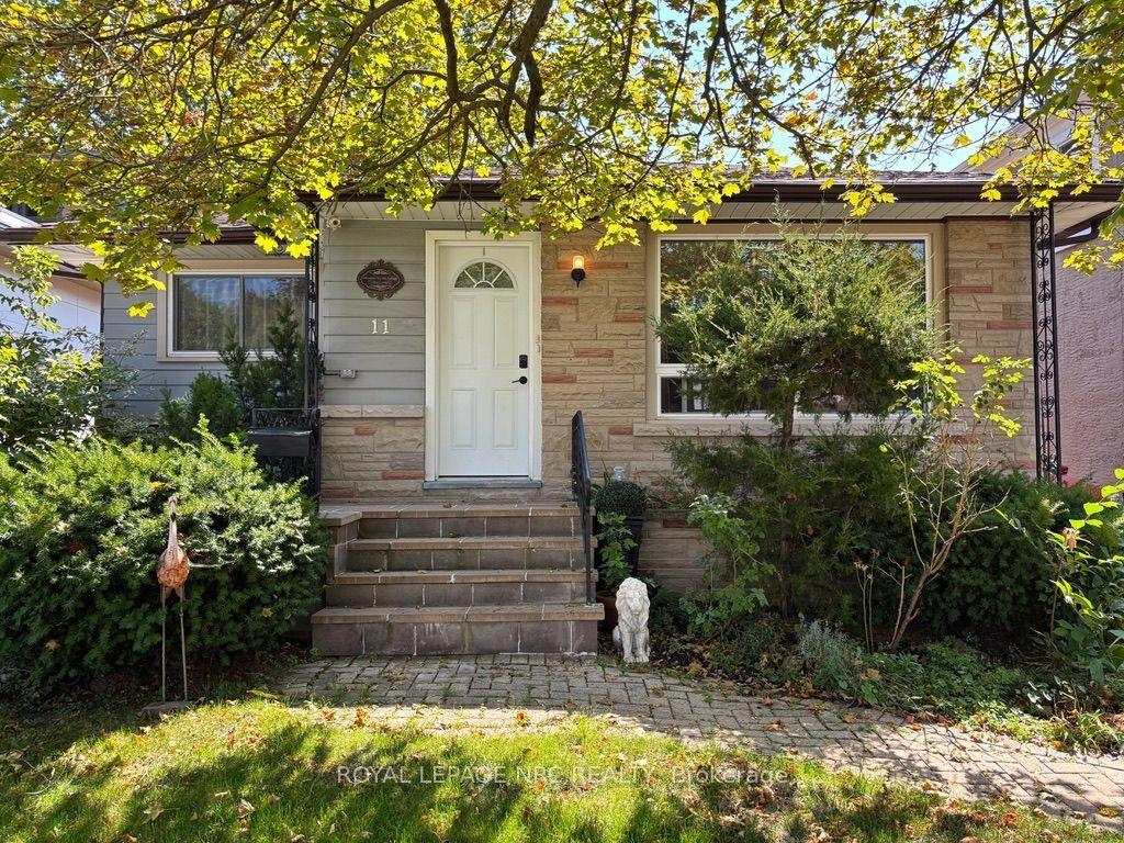 11 Rebecca Street, St. Catharines — Detached for lease, photo 1
