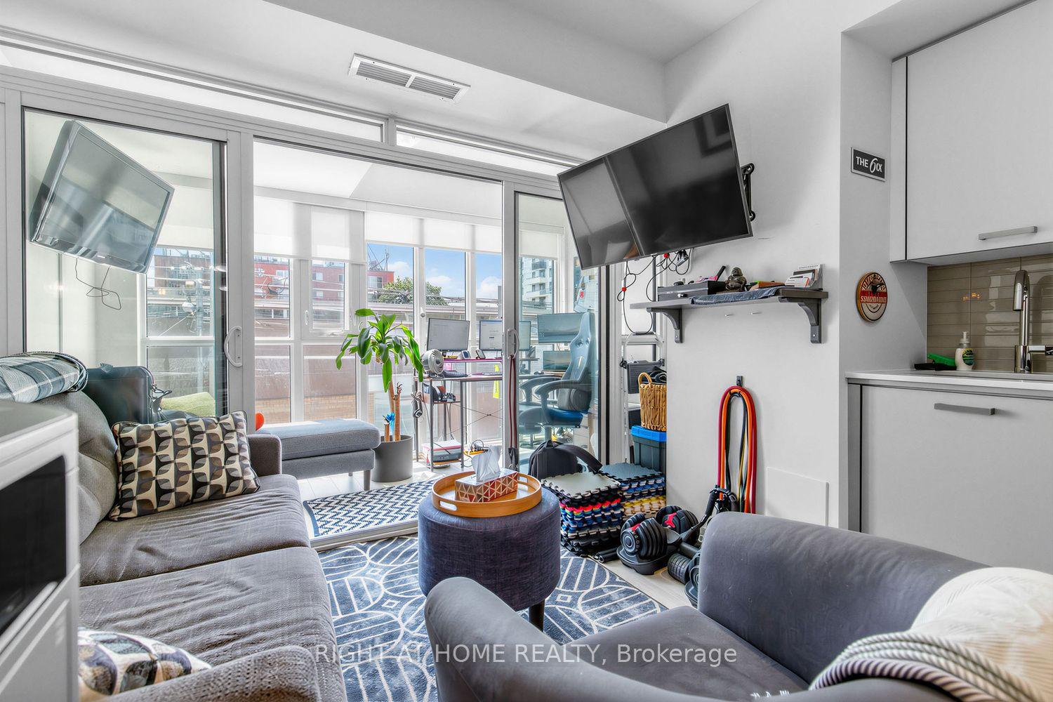 1630 Queen Street E 211 #211, Toronto — Condo for lease, photo 1