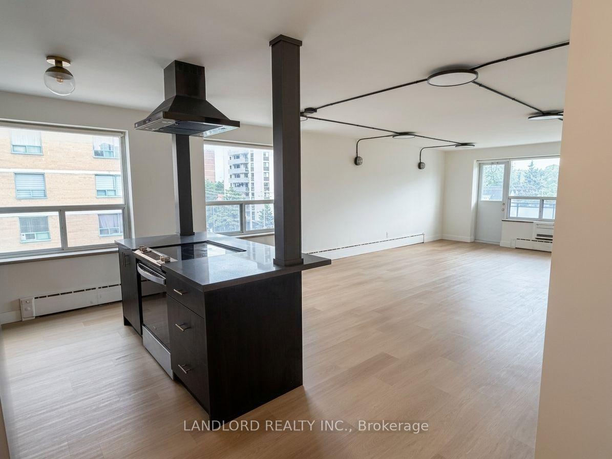 420 Eglinton Avenue E 502 #502, Toronto — Multiplex for lease, photo 1