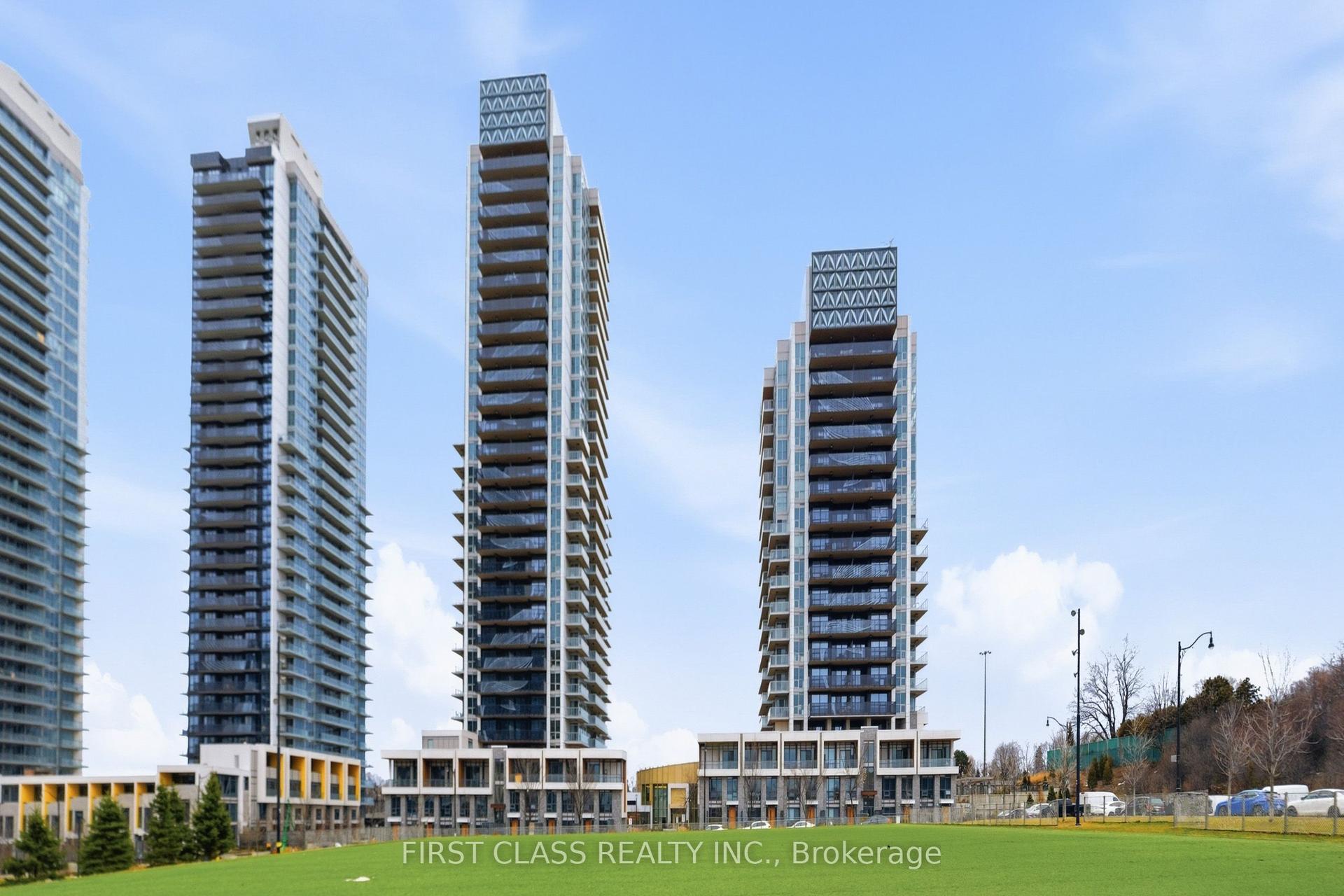 27 McMahon Drive 815 #815 — photo 1