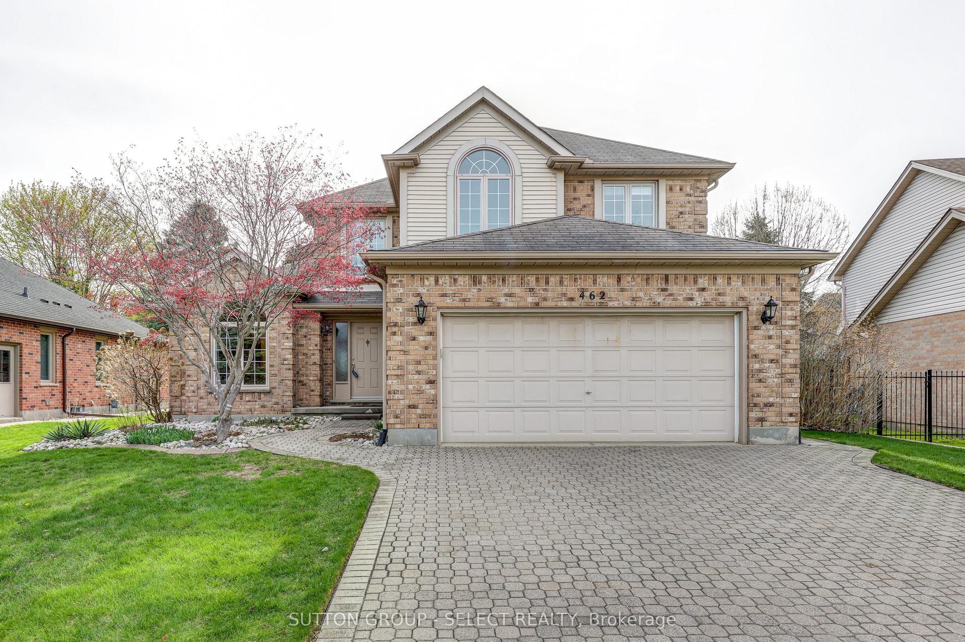 462 Ambleside Drive — photo 1