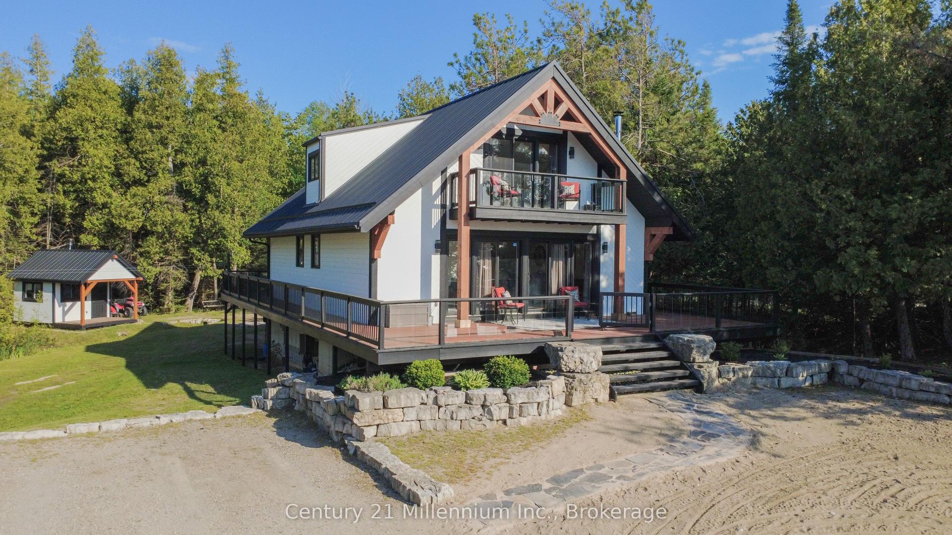 160 Sunset Drive — photo 1