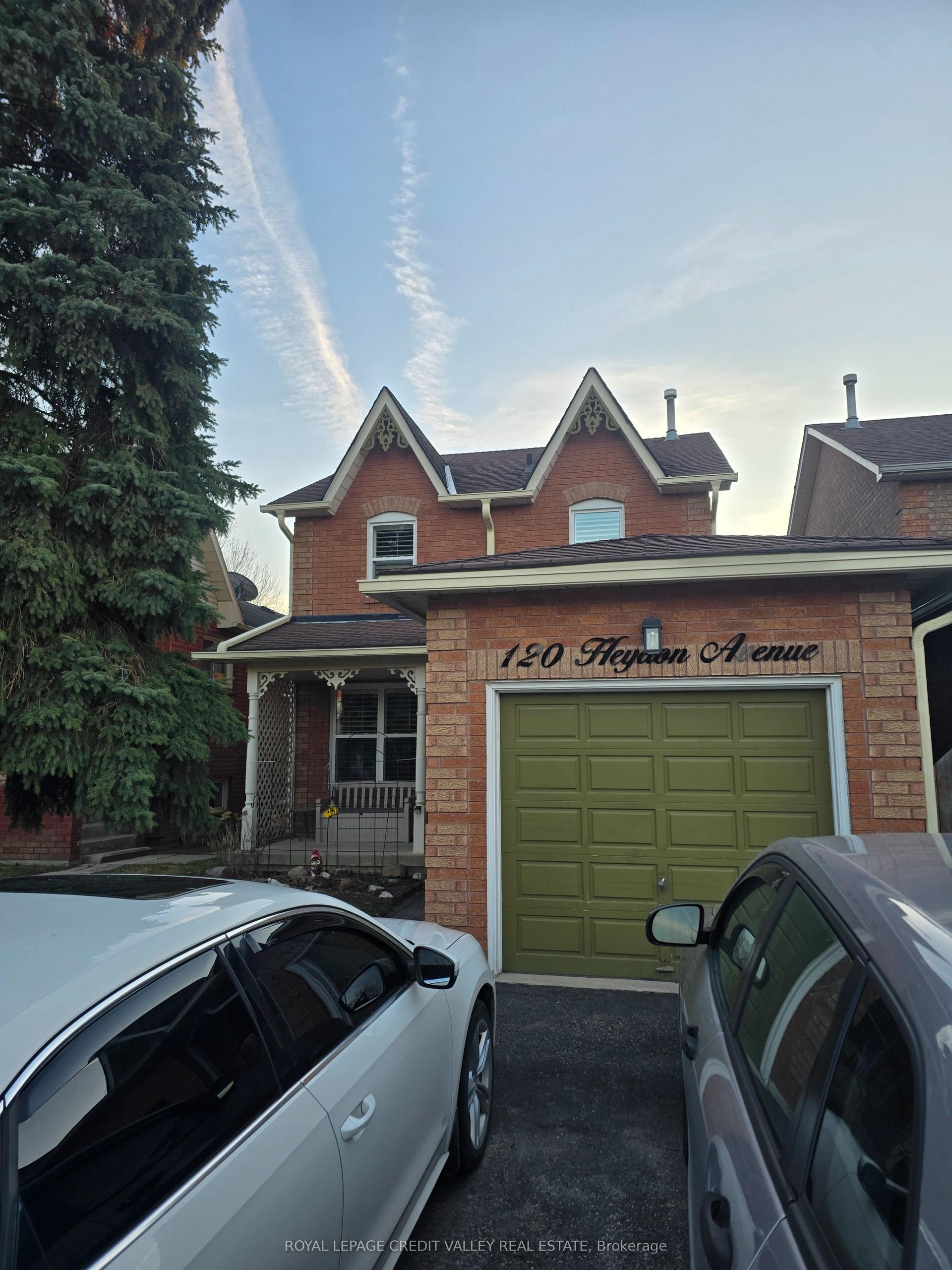 120 Heydon Avenue — photo 1