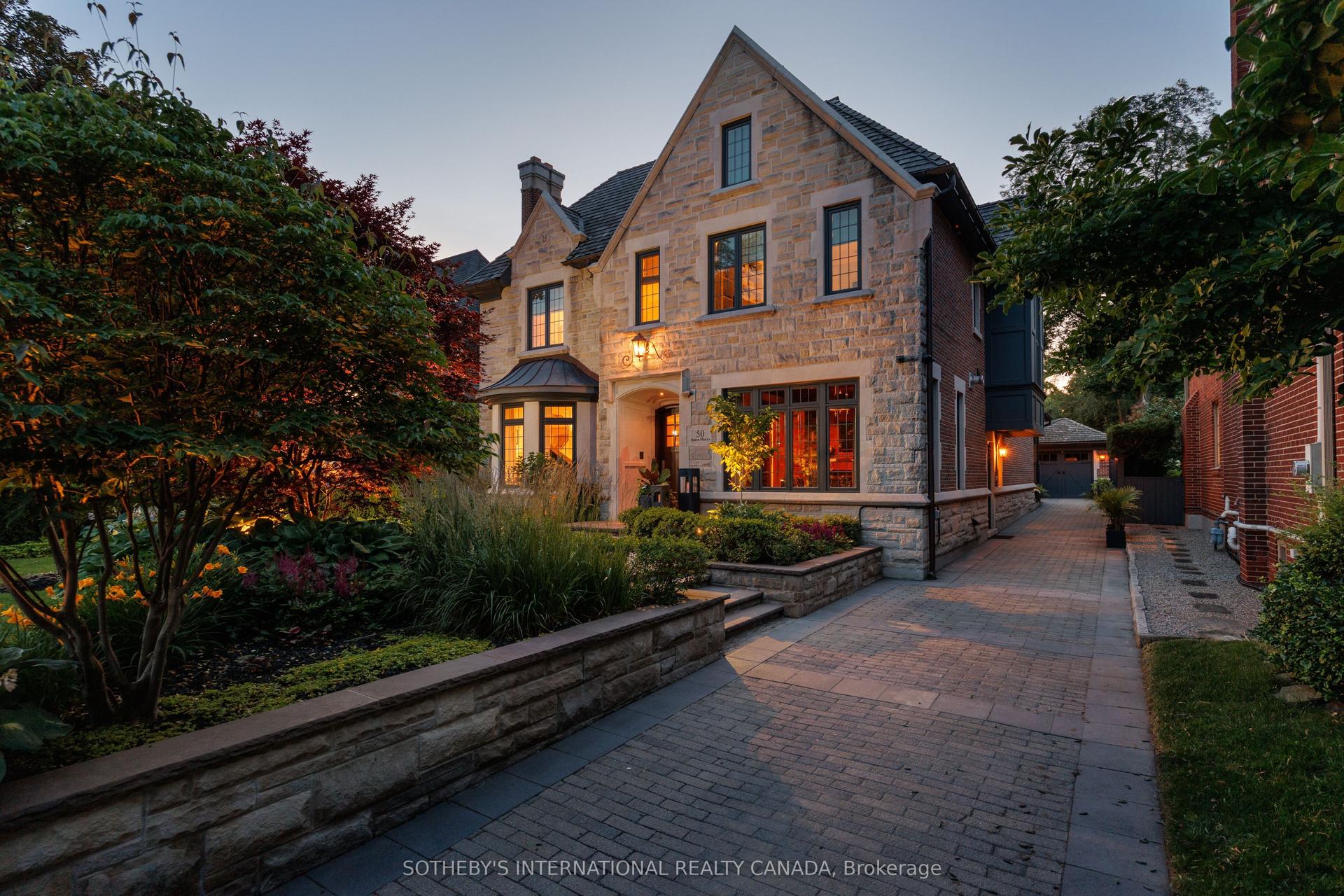 50 Queen Marys Drive, Toronto — Detached for sale, photo 1