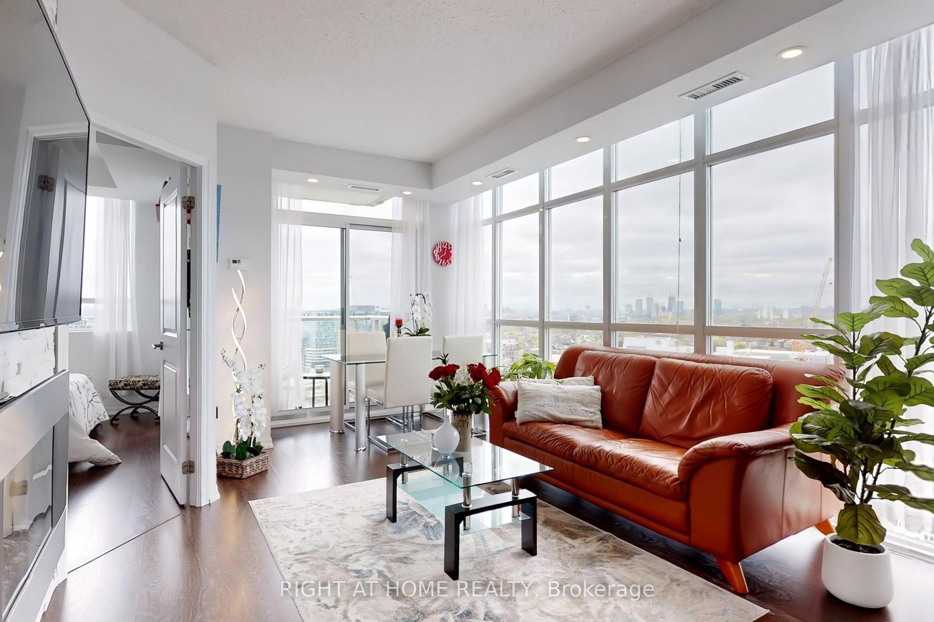 125 Western Battery Road 2415 #2415 — photo 1