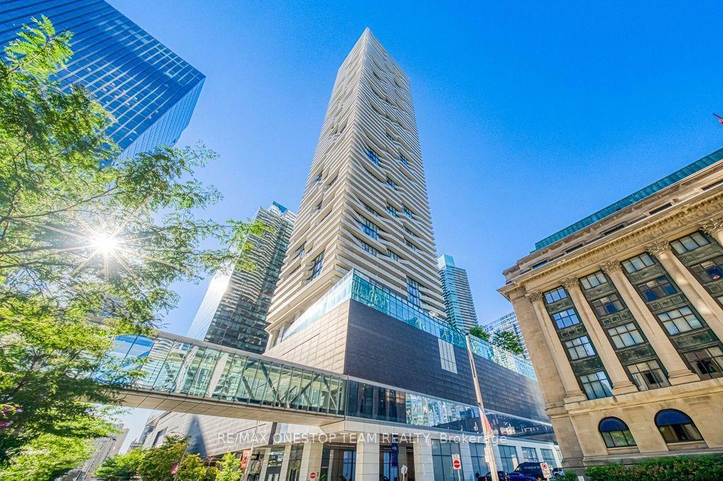 88 Harbour Street 2104 #2104, Toronto — Condo for sale, photo 1