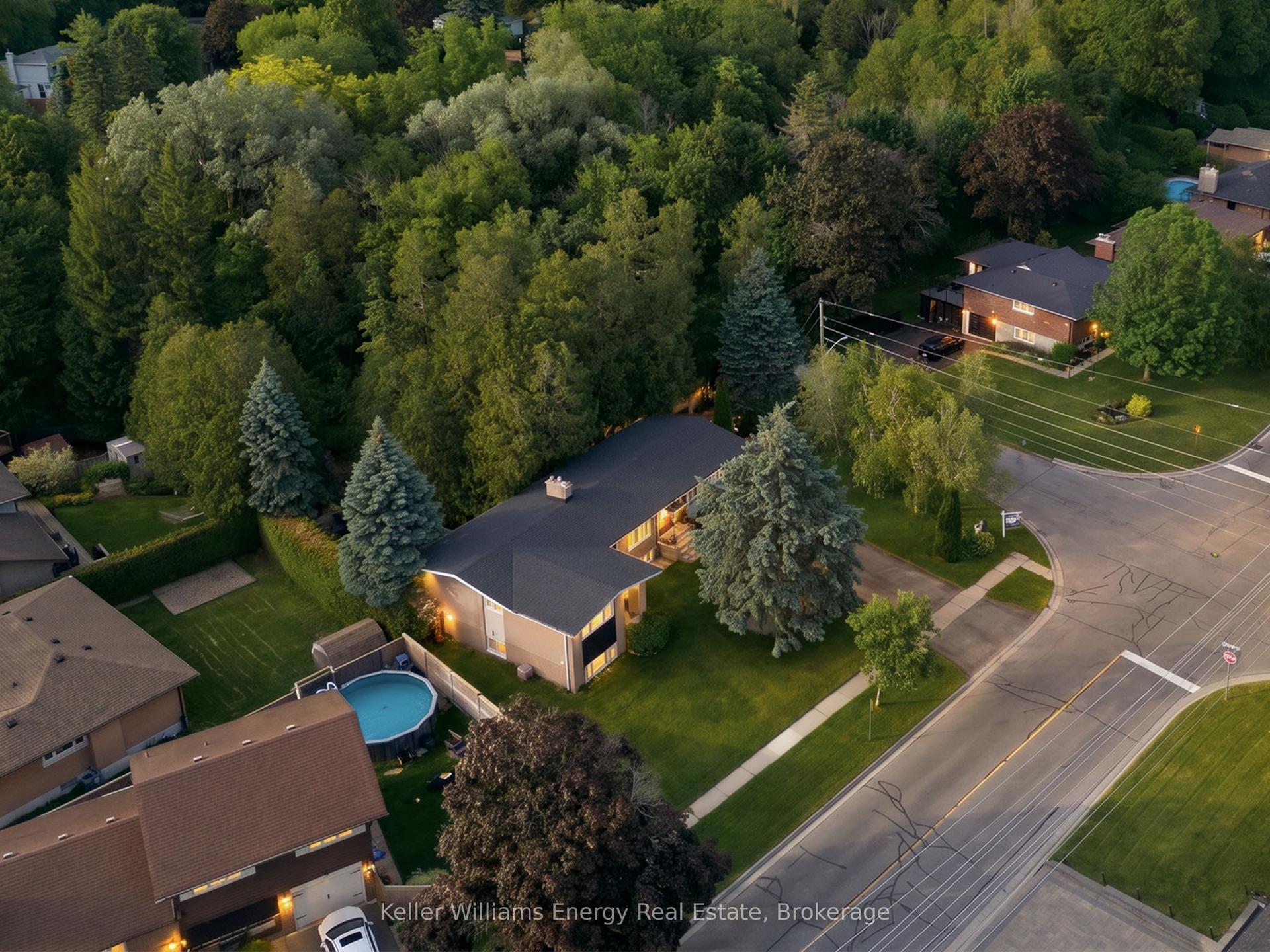 1010 Regent Drive — photo 1