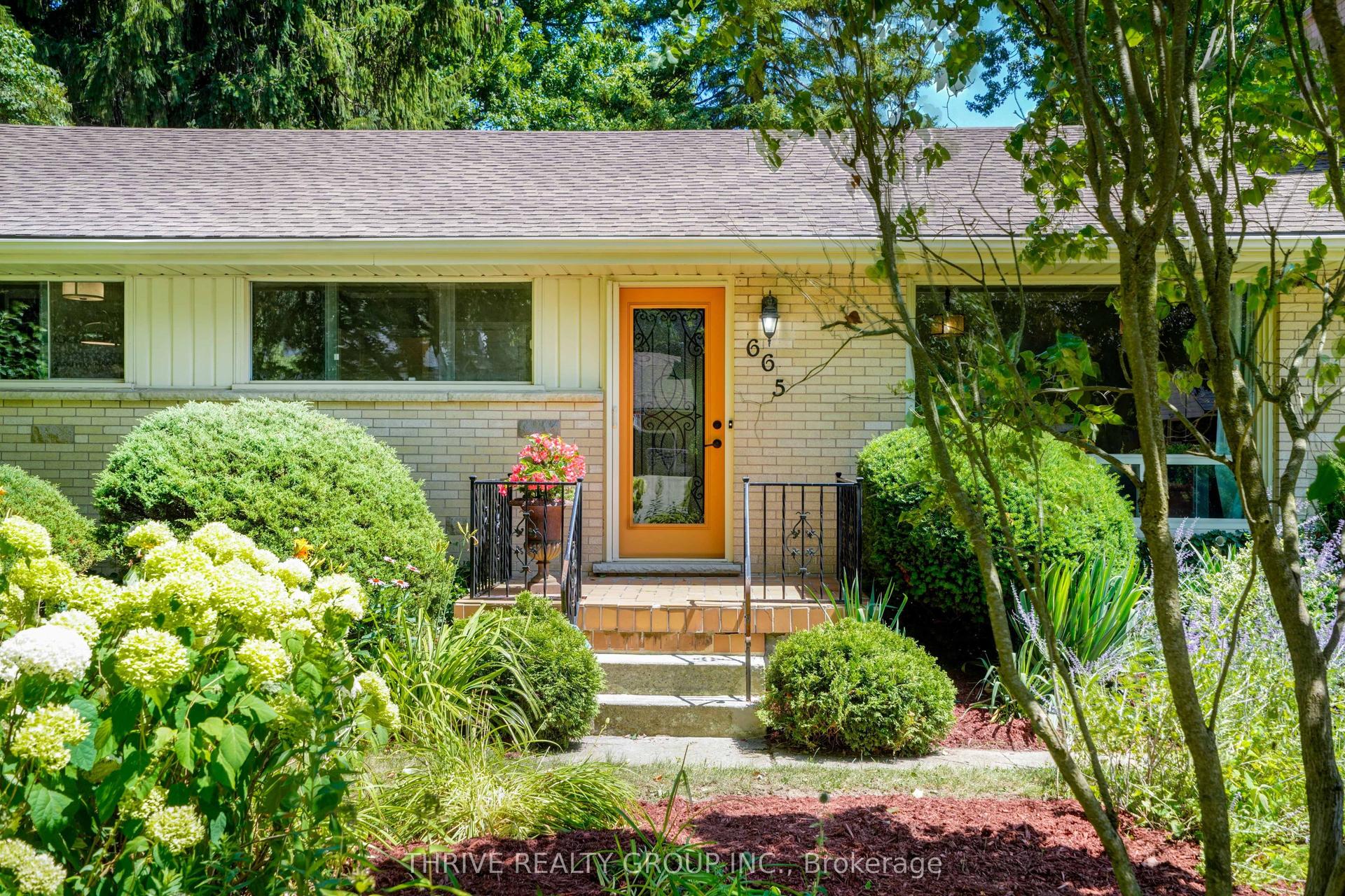 665 Kildare Road, London North — Detached for sale, photo 1