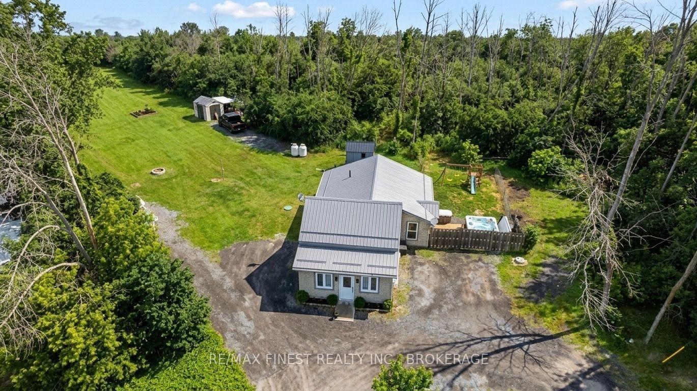 8297 COUNTY 2 Road, Greater Napanee — Detached for sale, photo 1