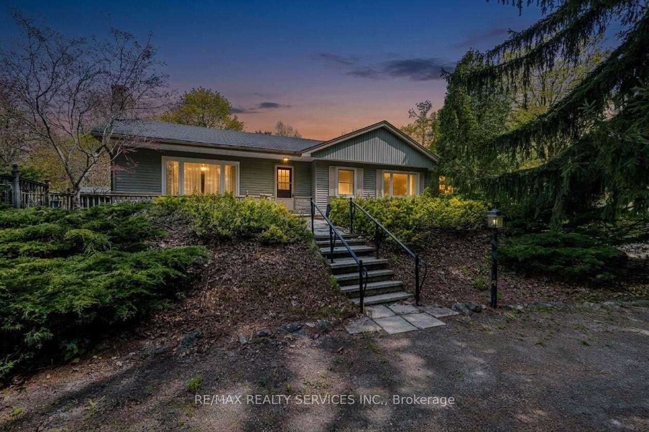 1368 2 Side Road, Burlington — Detached for sale, photo 1