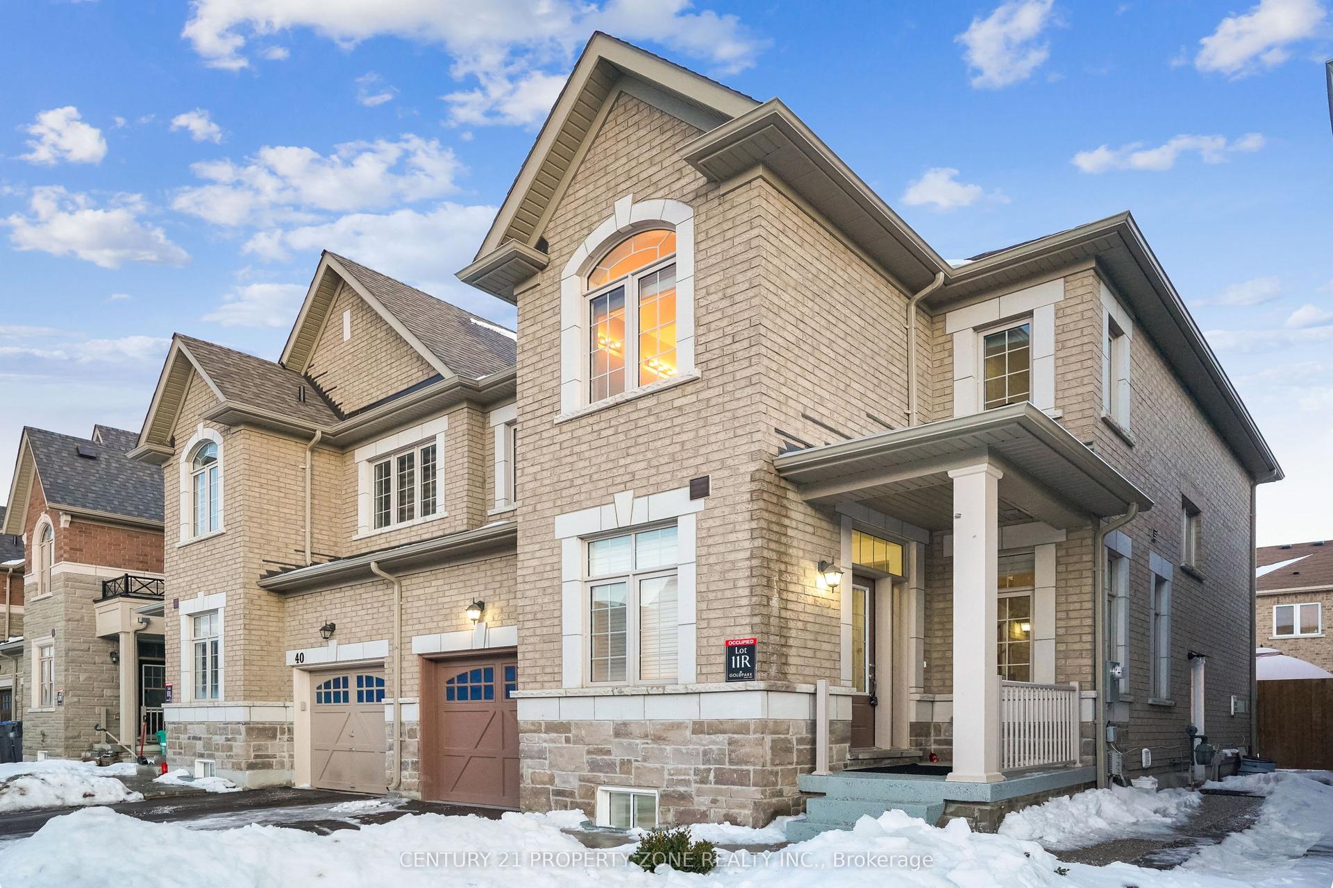 38 Dolobram Trail Upper Level #Upper Level, Brampton — Semi-Detached for lease, photo 1