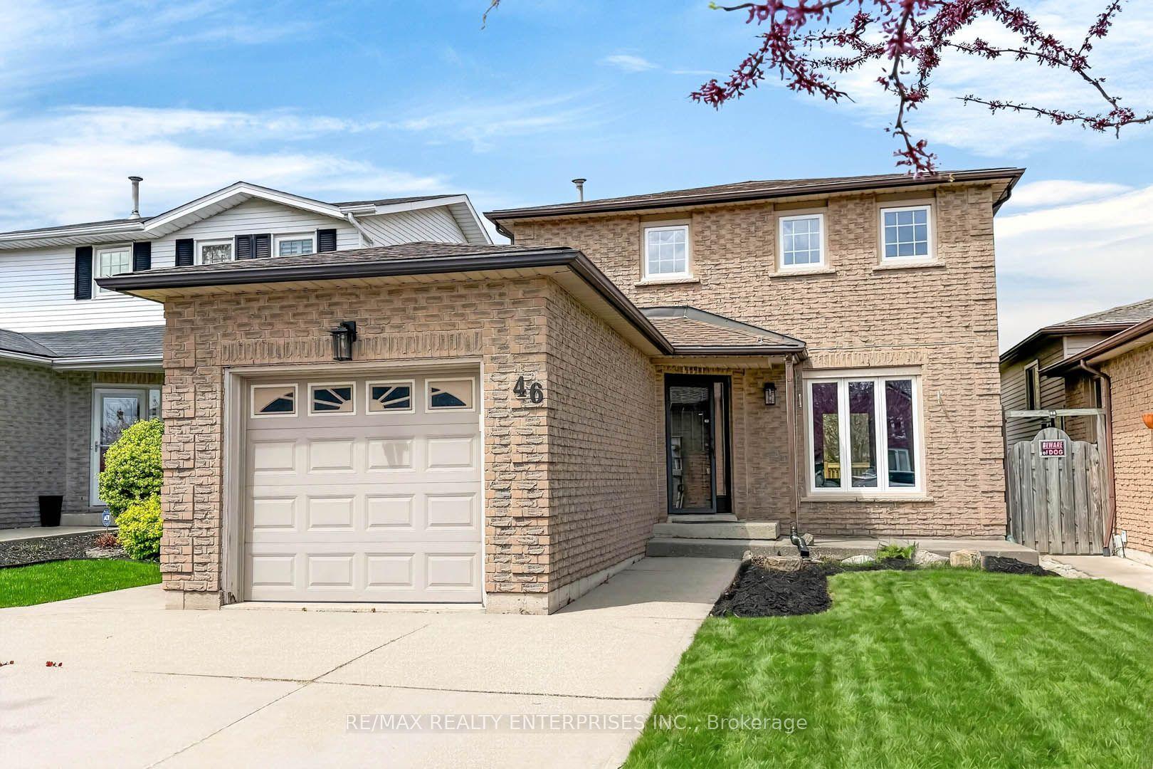 46 Robson Crescent — photo 1