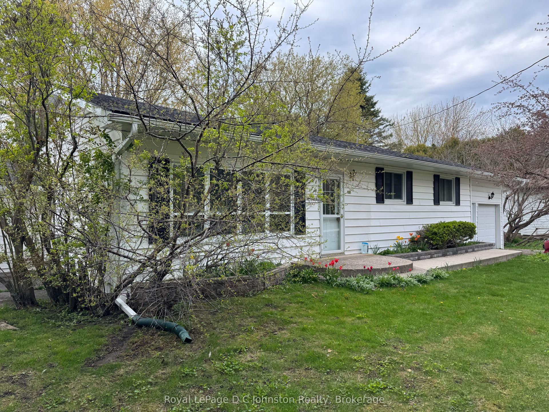 191 Breadalbane Street S — photo 1