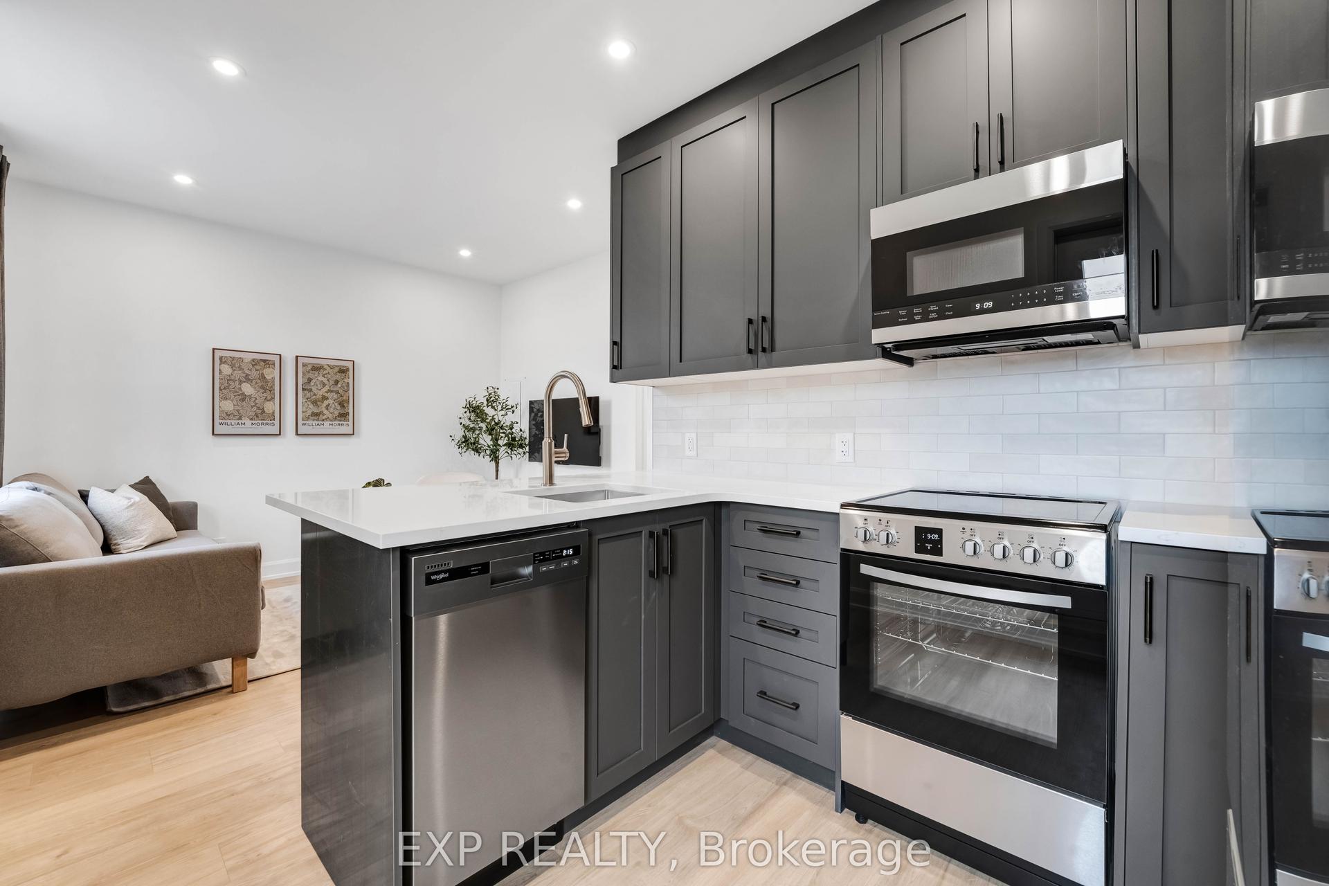 887 Somerset Street W 101 #101 — photo 1