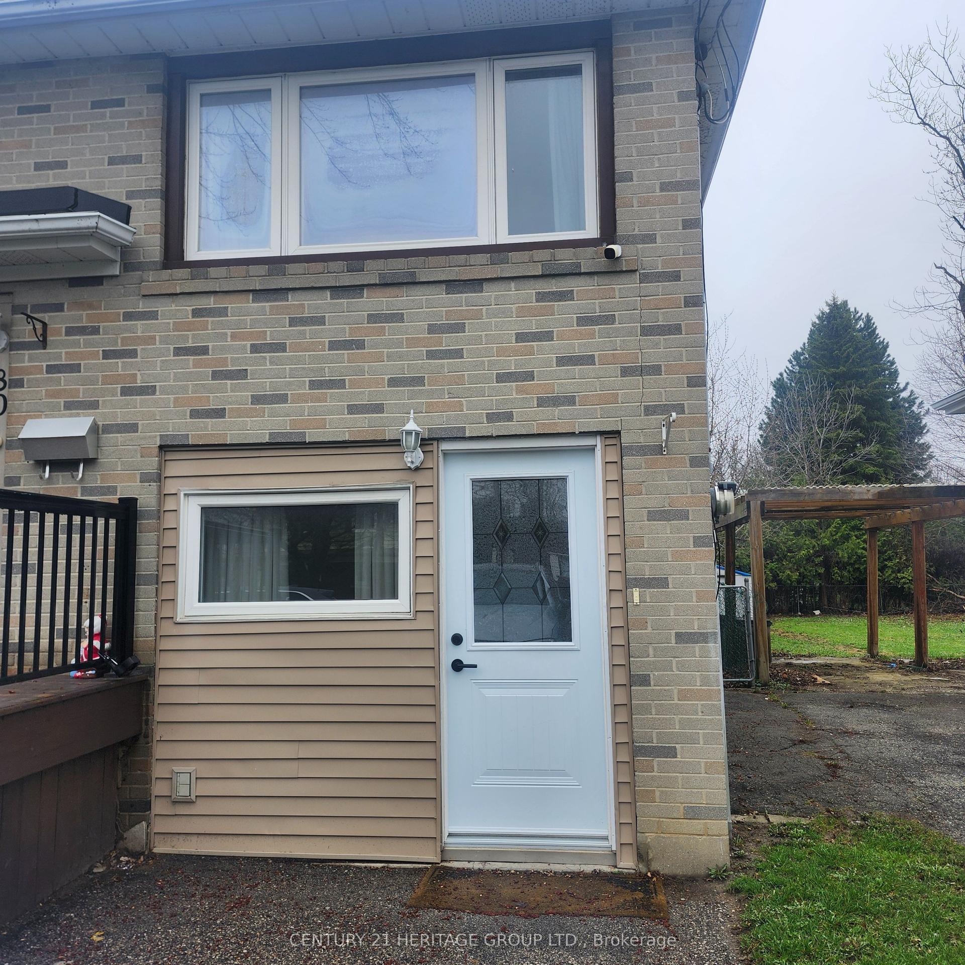 80 Rockport Crescent 1 #1 — photo 1