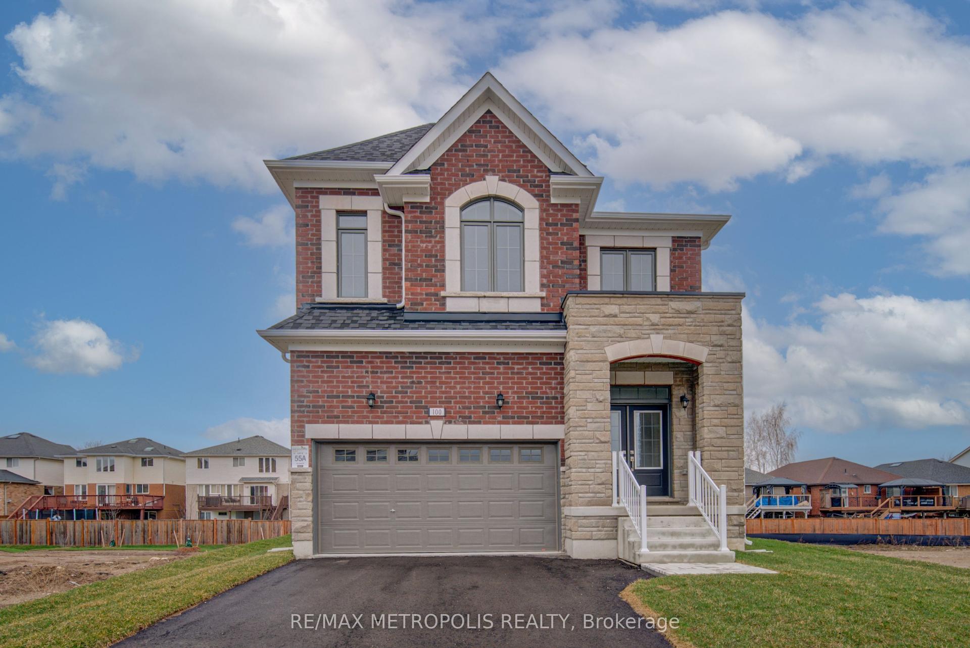100 Moss Drive, Cambridge — Detached for sale, photo 1