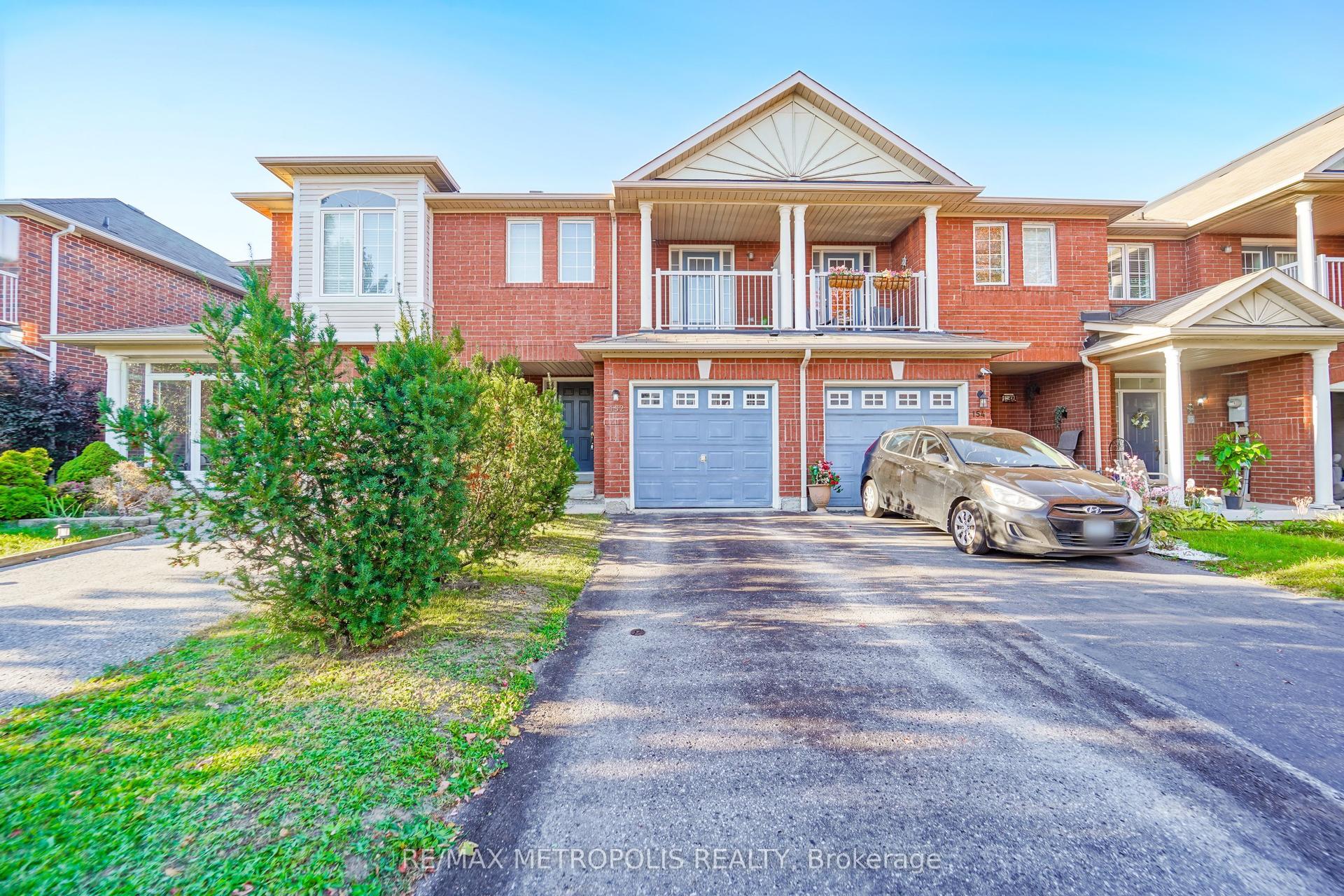 152 Angier Crescent, Ajax — Townhouse for sale, photo 1