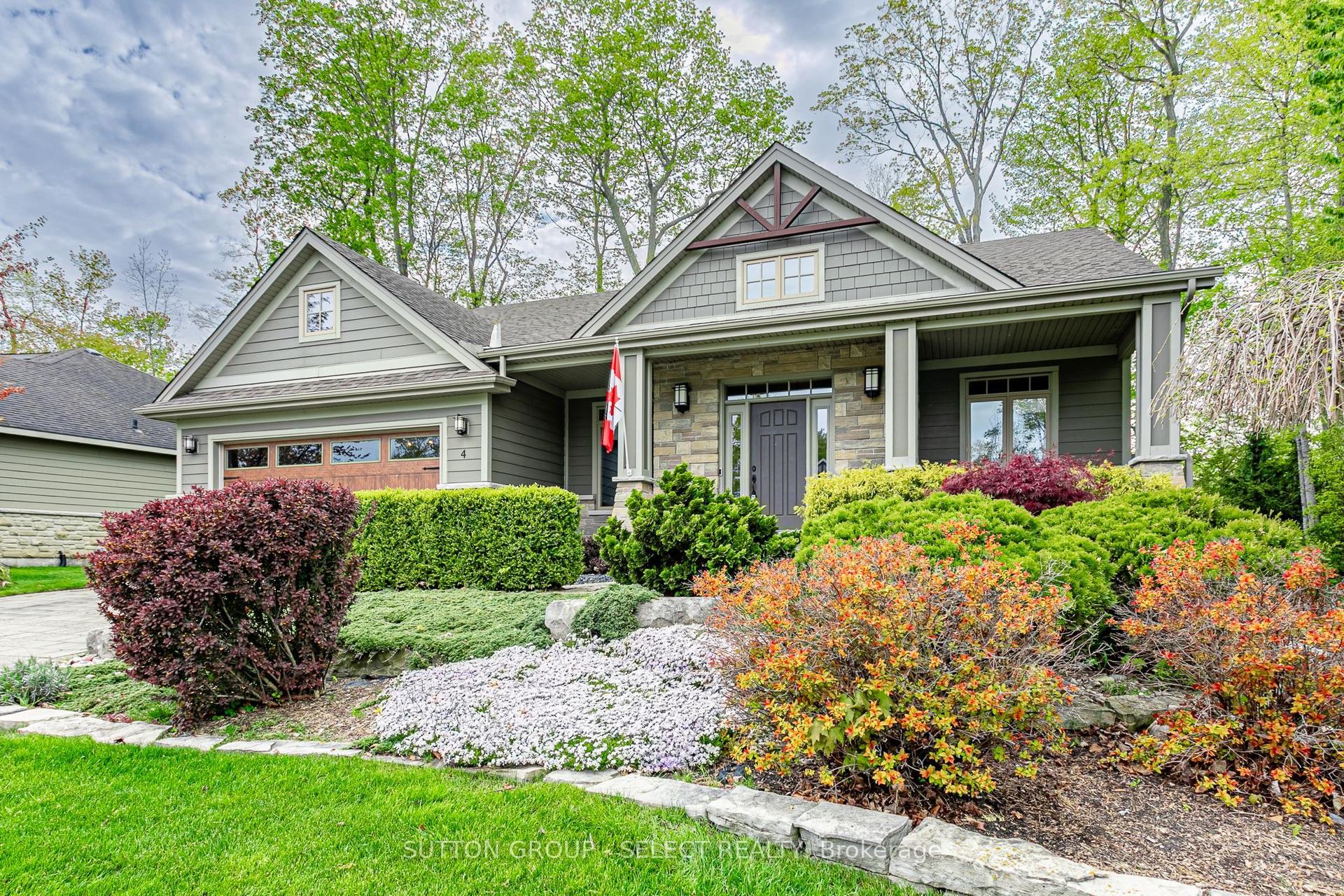 4 Hayter Drive — photo 1