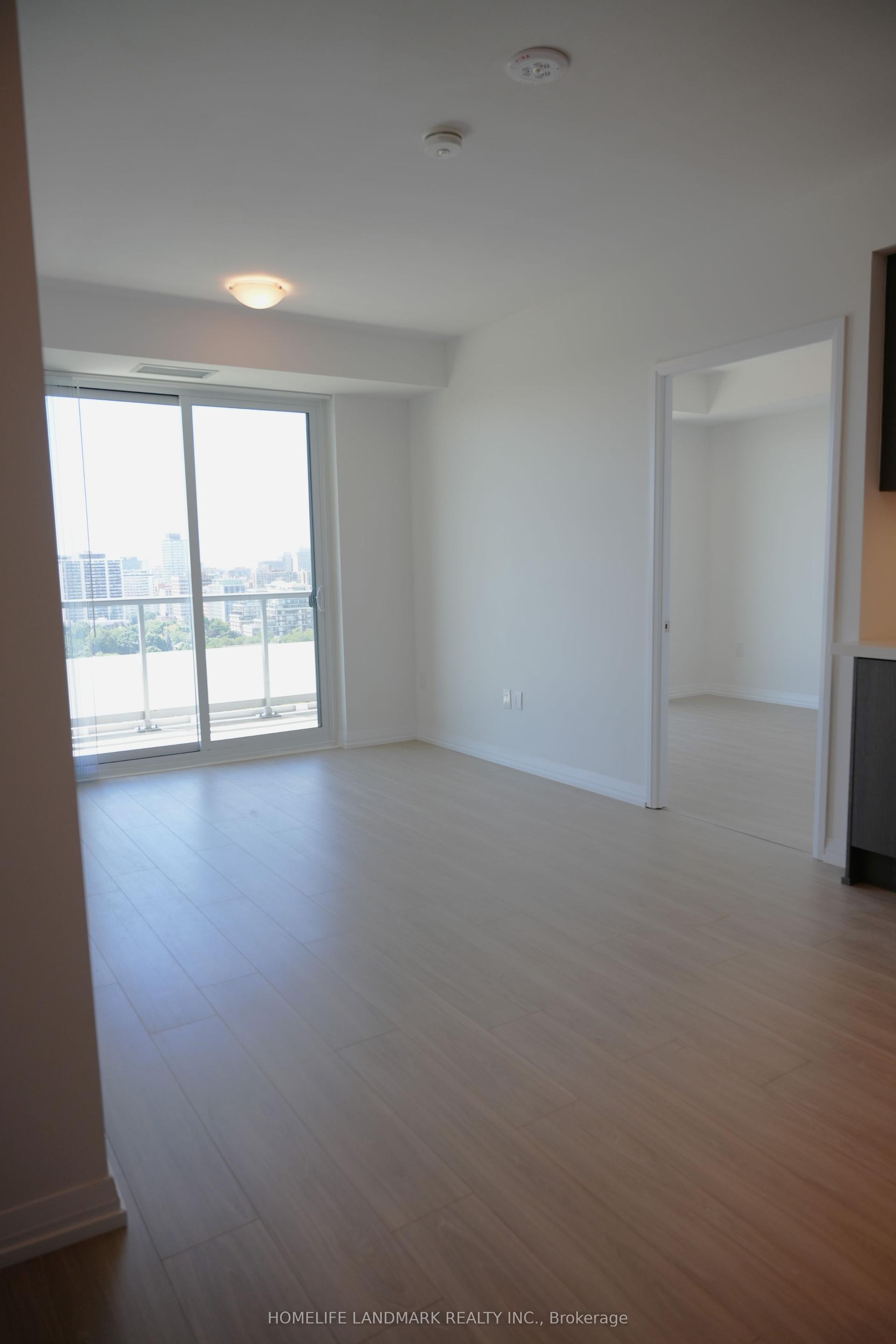 25 Holly Street 1908 #1908 — photo 1