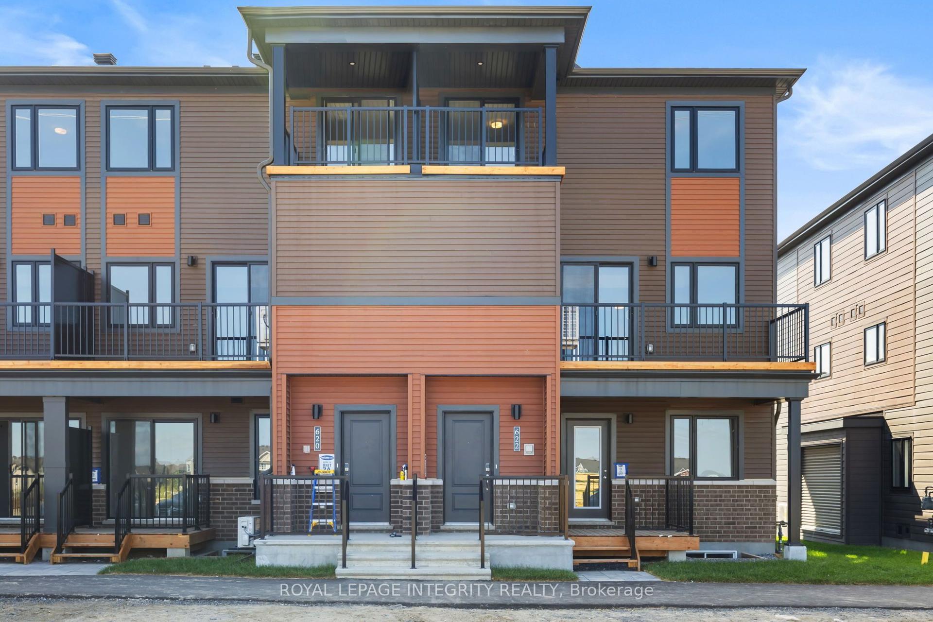 622 Parnian Private, Barrhaven — Condo Town for lease, photo 1