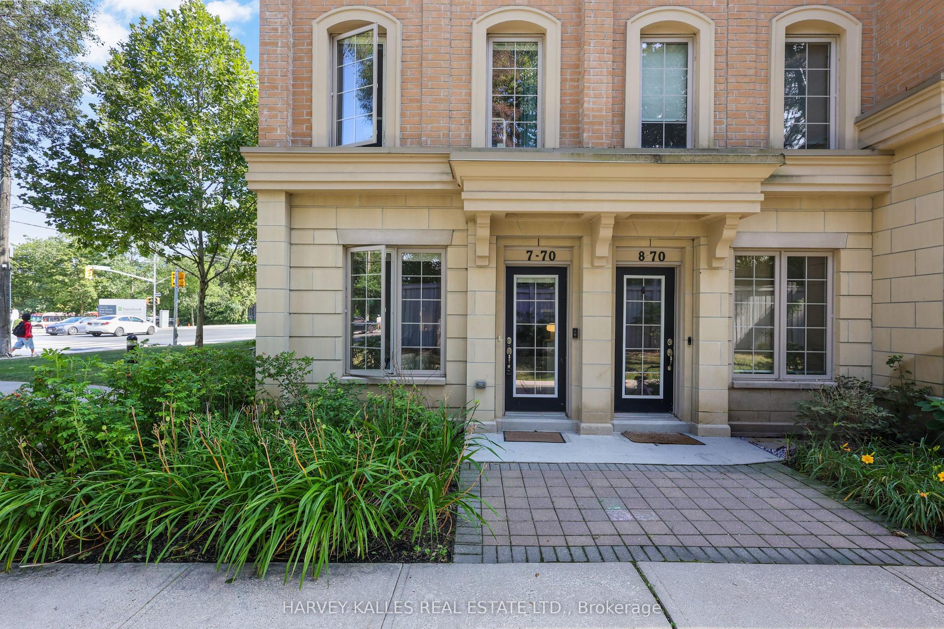 70 Hargrave Lane 7 #7, Toronto — Condo Town for sale, photo 1