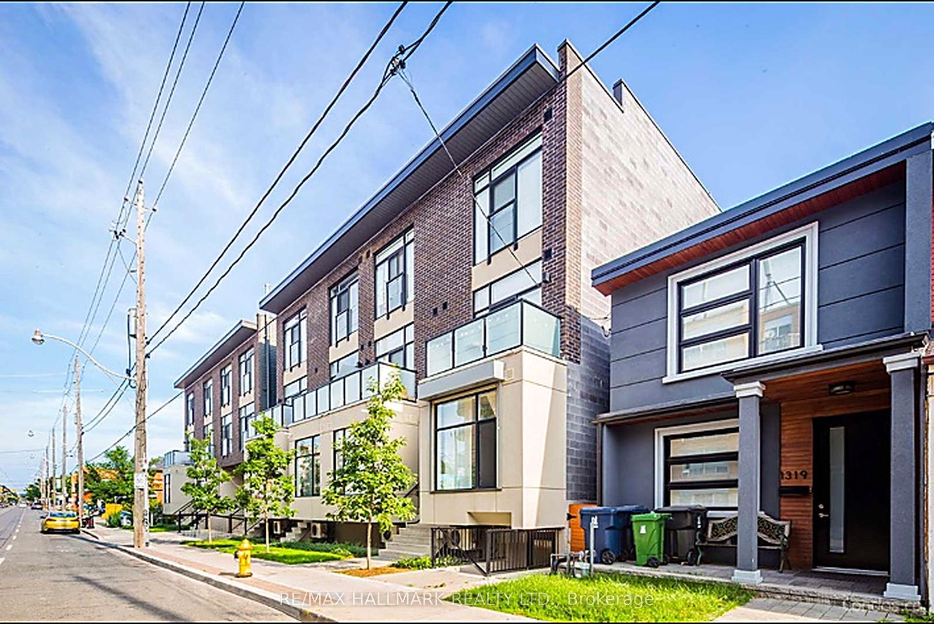 1321 Gerrard Street E, Toronto — Condo Town for lease, photo 1