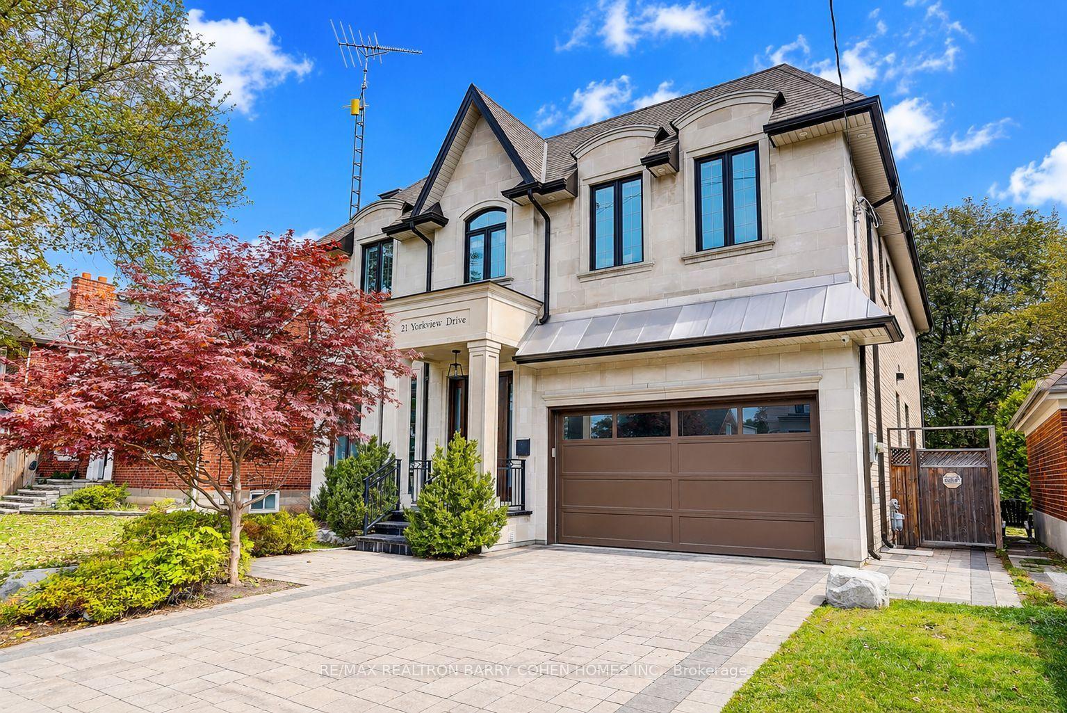 21 Yorkview Drive, Toronto — Detached for sale, photo 1