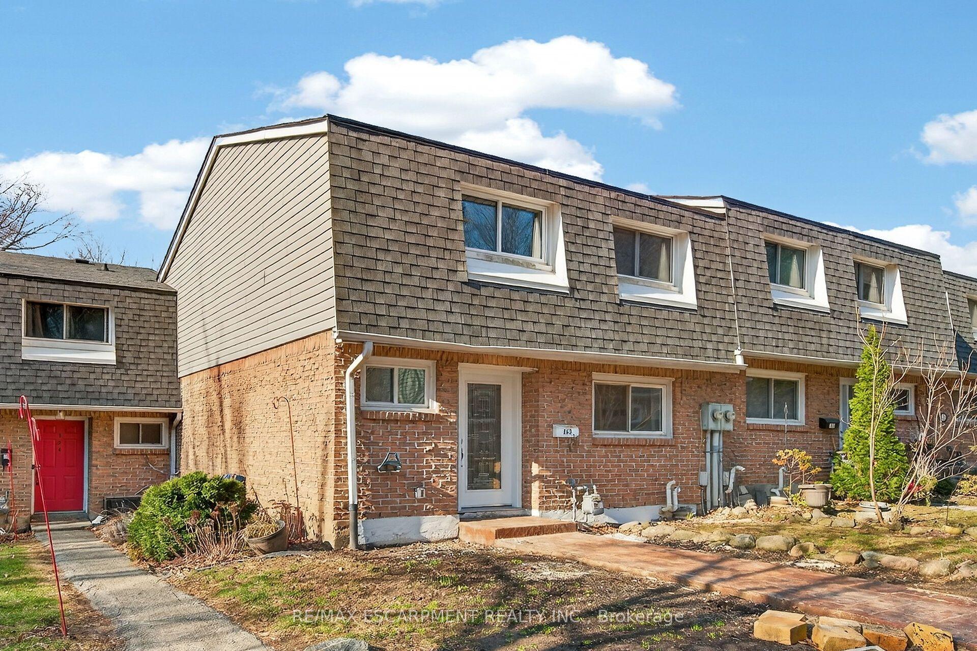 2050 Upper Middle Road 153 #153, Burlington — Condo Town for sale, photo 1