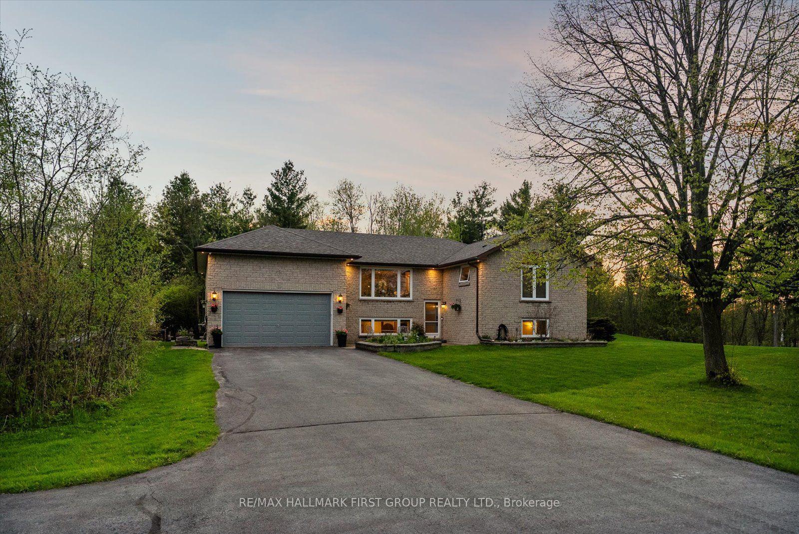 2720 Castle Hill Drive — photo 1