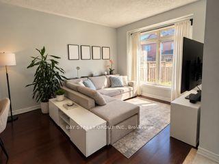 65 Venture Avenue, Richmond Hill — Townhouse for lease, photo 1