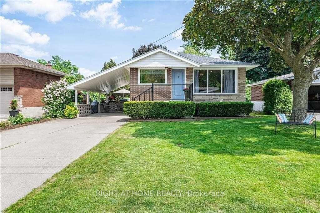118 Briarwood Crescent, Hamilton — Detached for lease, photo 1