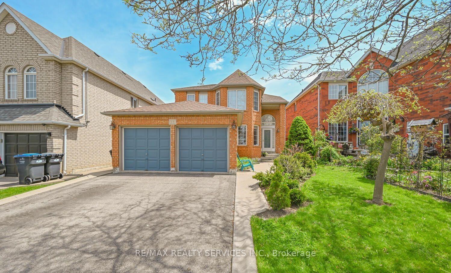 13 Ribbon Drive, Brampton — Detached for sale, photo 1