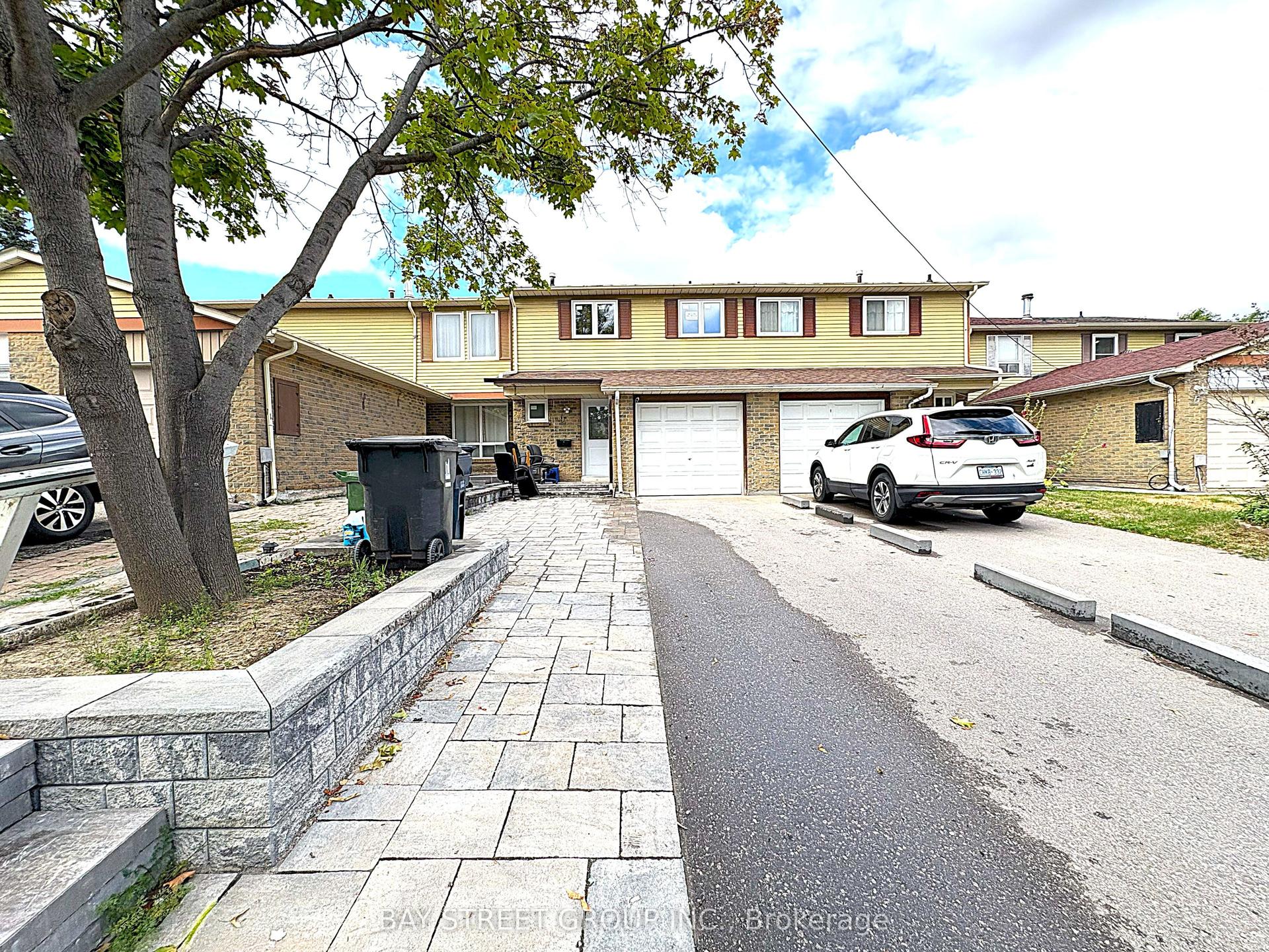 9 Truro Crescent — photo 1