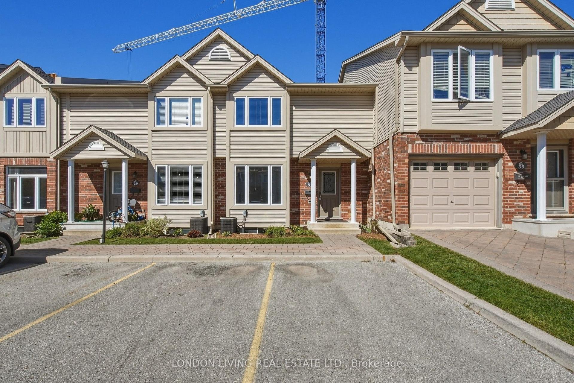 1625 Purser Street 31 #31, London East — Condo Town for lease, photo 1