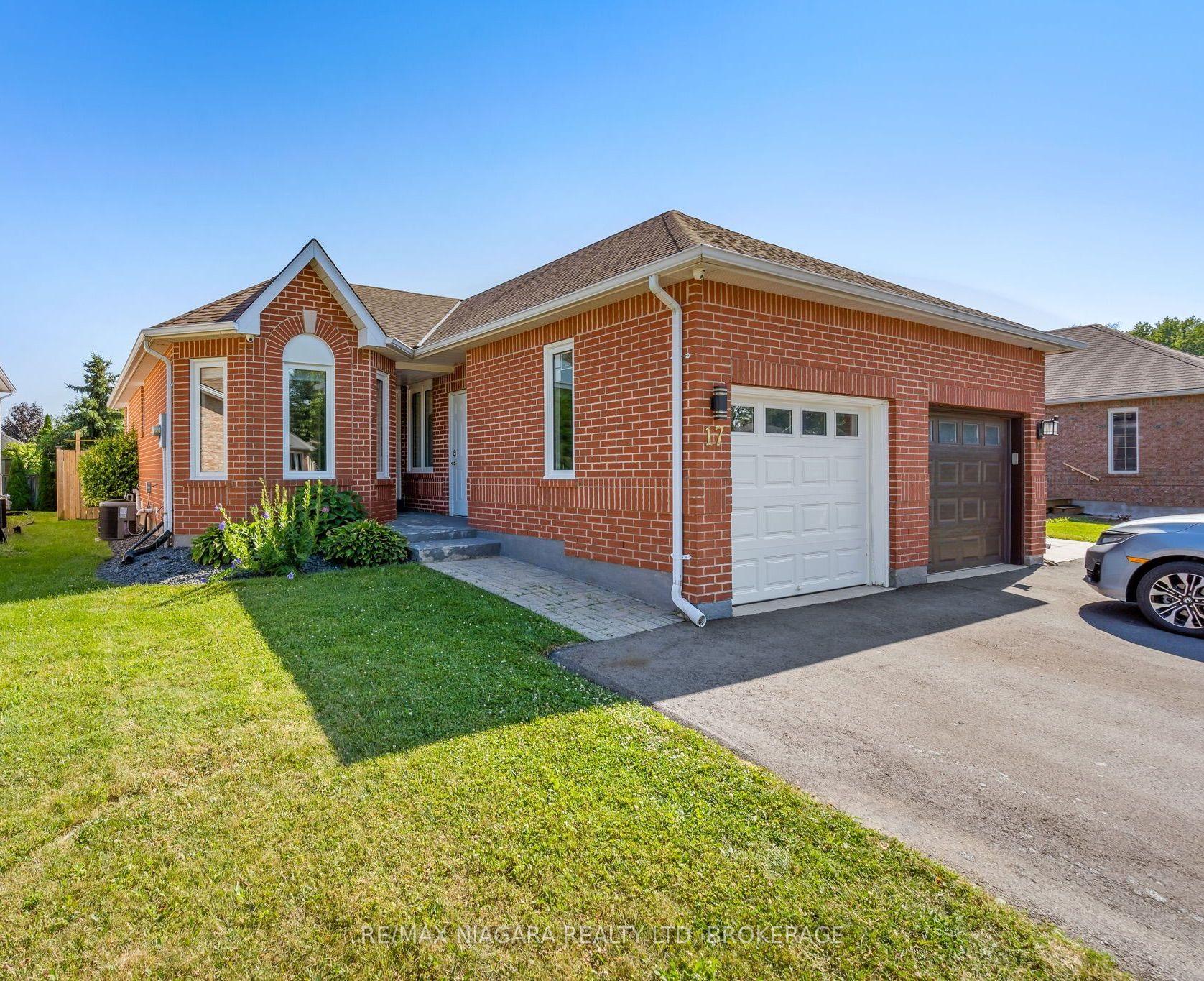 17 Jackson Court W, Welland — Semi-Detached for sale, photo 1
