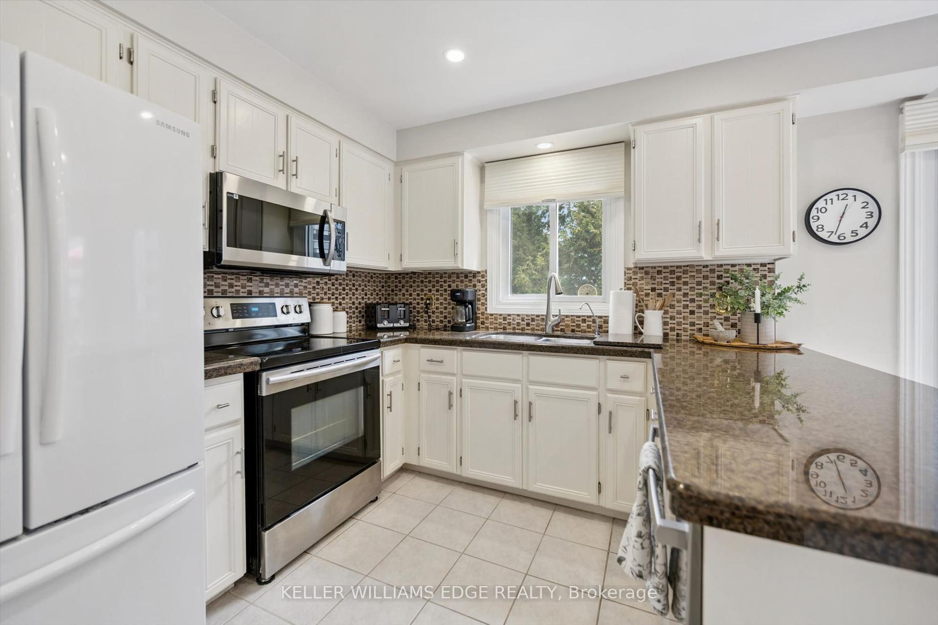 2155 Duncaster Drive 8 #8, Burlington — Condo Town for sale, photo 1