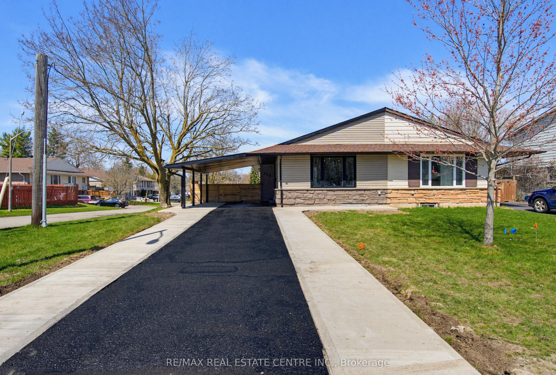 125 Dufferin Street — photo 1